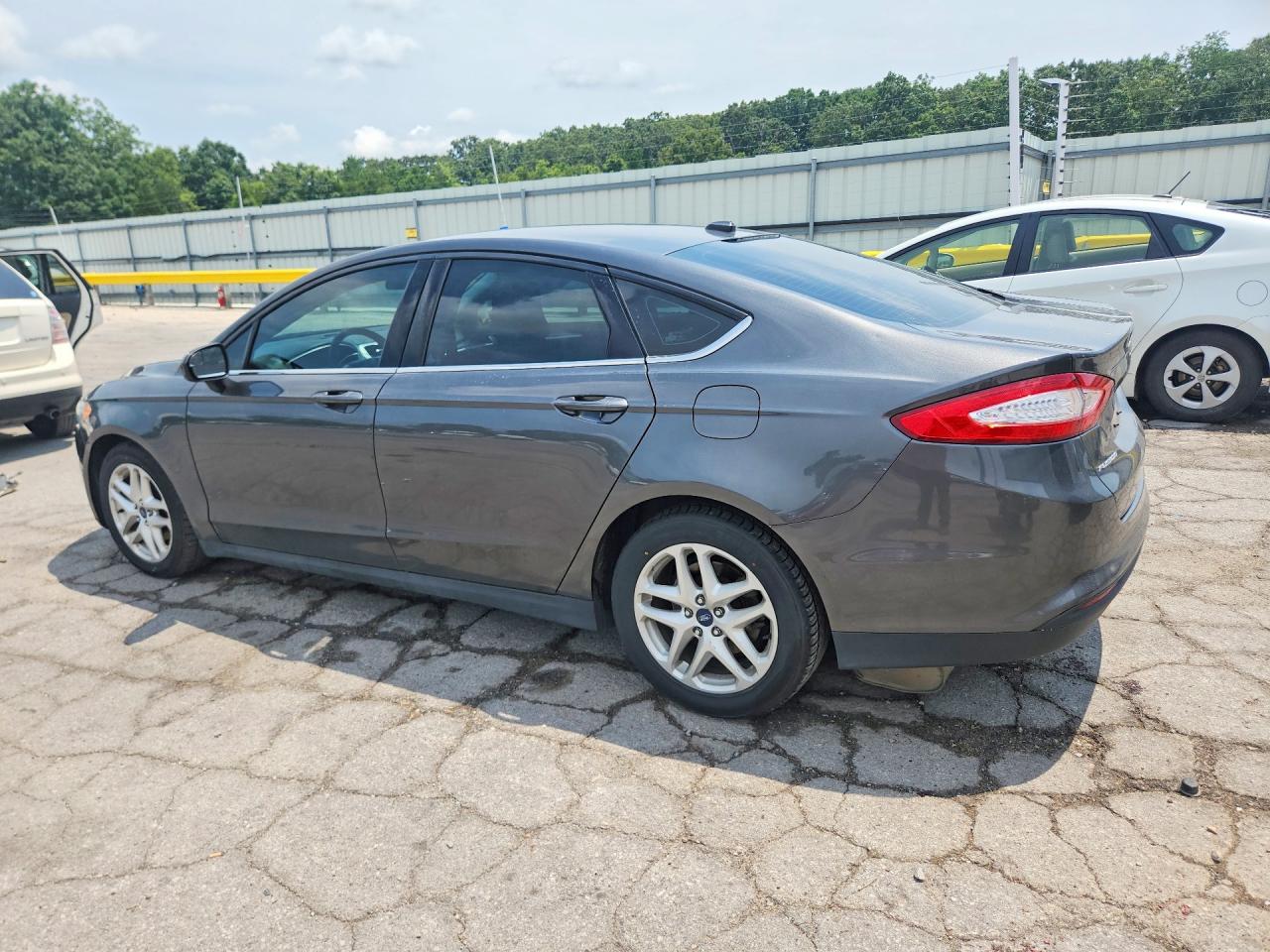 2015 Ford Fusion S Gray vin: 3FA6P0G70FR279635