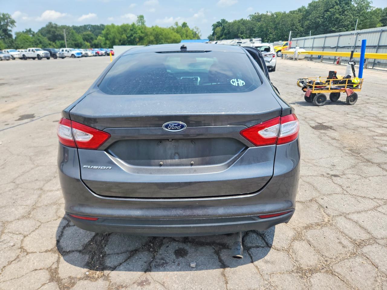2015 Ford Fusion S Gray vin: 3FA6P0G70FR279635
