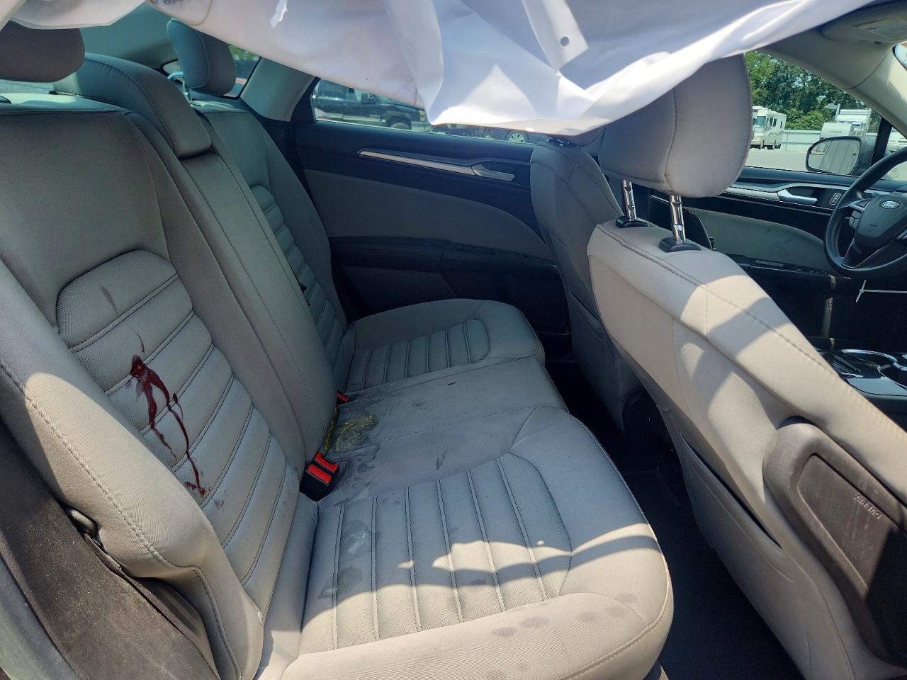 2015 Ford Fusion S Gray vin: 3FA6P0G70FR279635