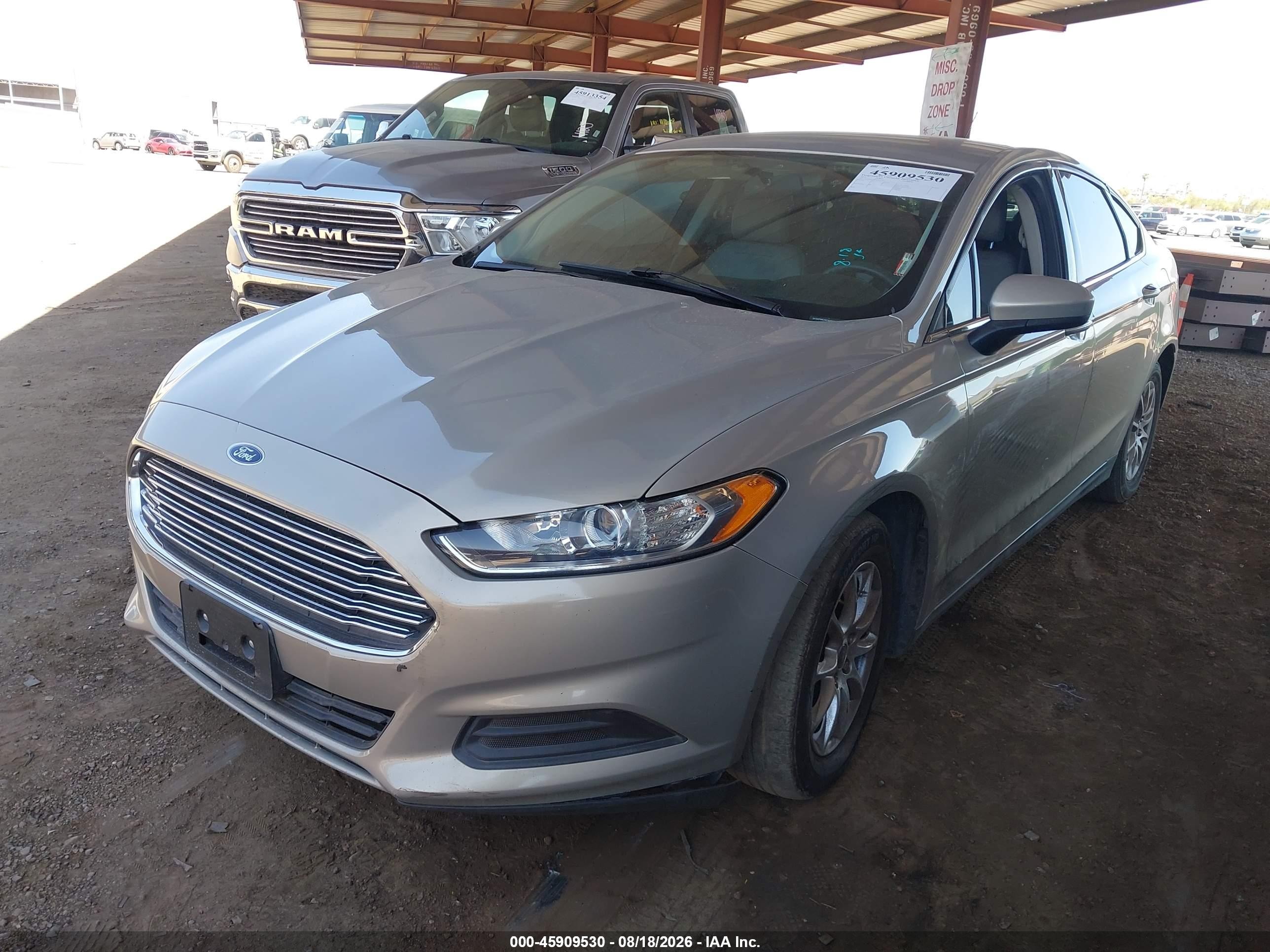 2015 Ford Fusion S Желто-коричневый vin: 3FA6P0G70FR295270