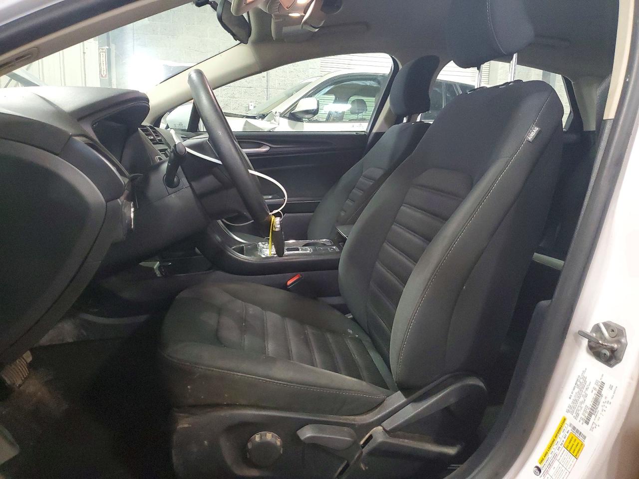 2018 Ford Fusion S White vin: 3FA6P0G70JR115181