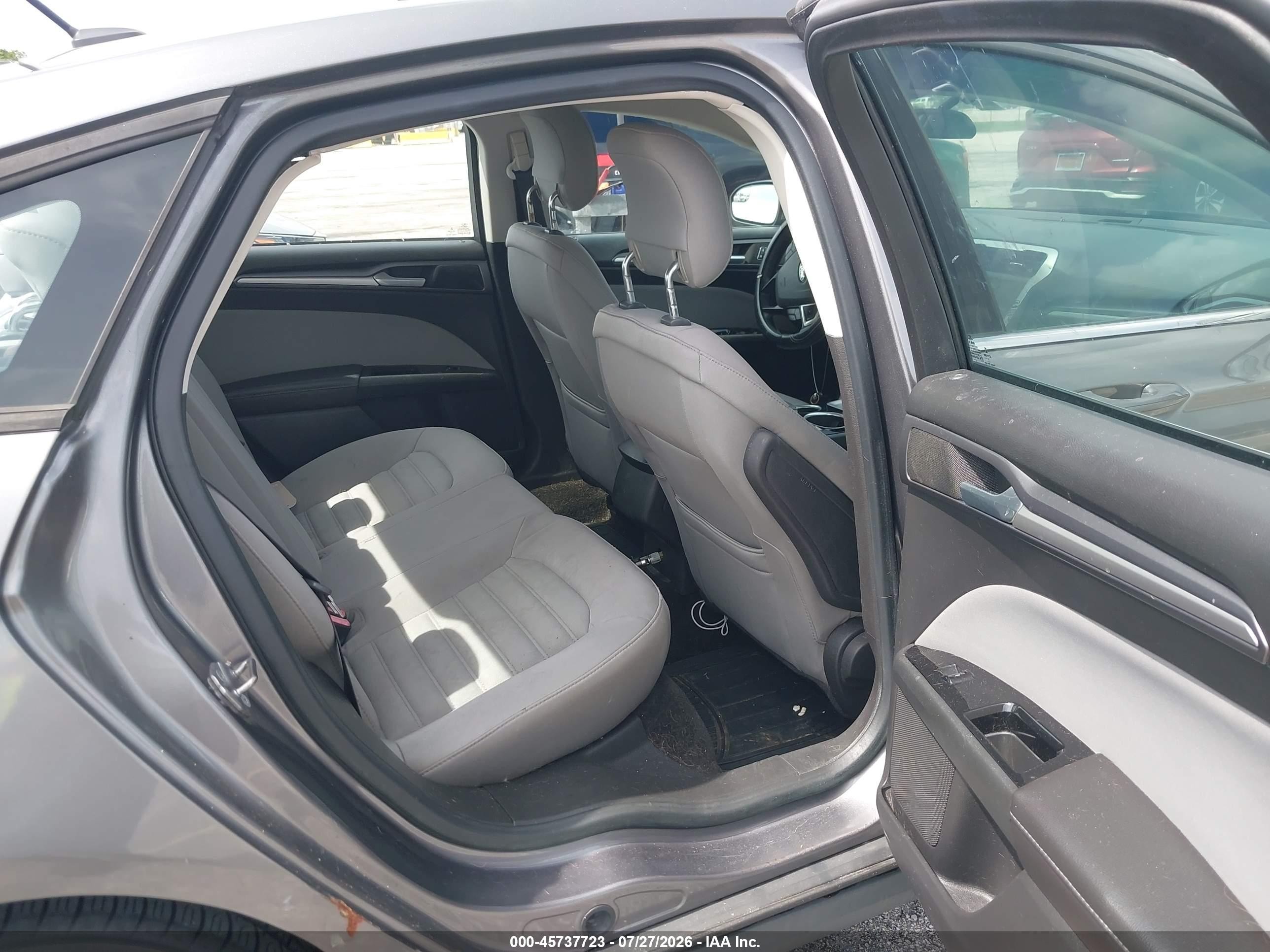 2013 Ford Fusion S Gray vin: 3FA6P0G71DR147206