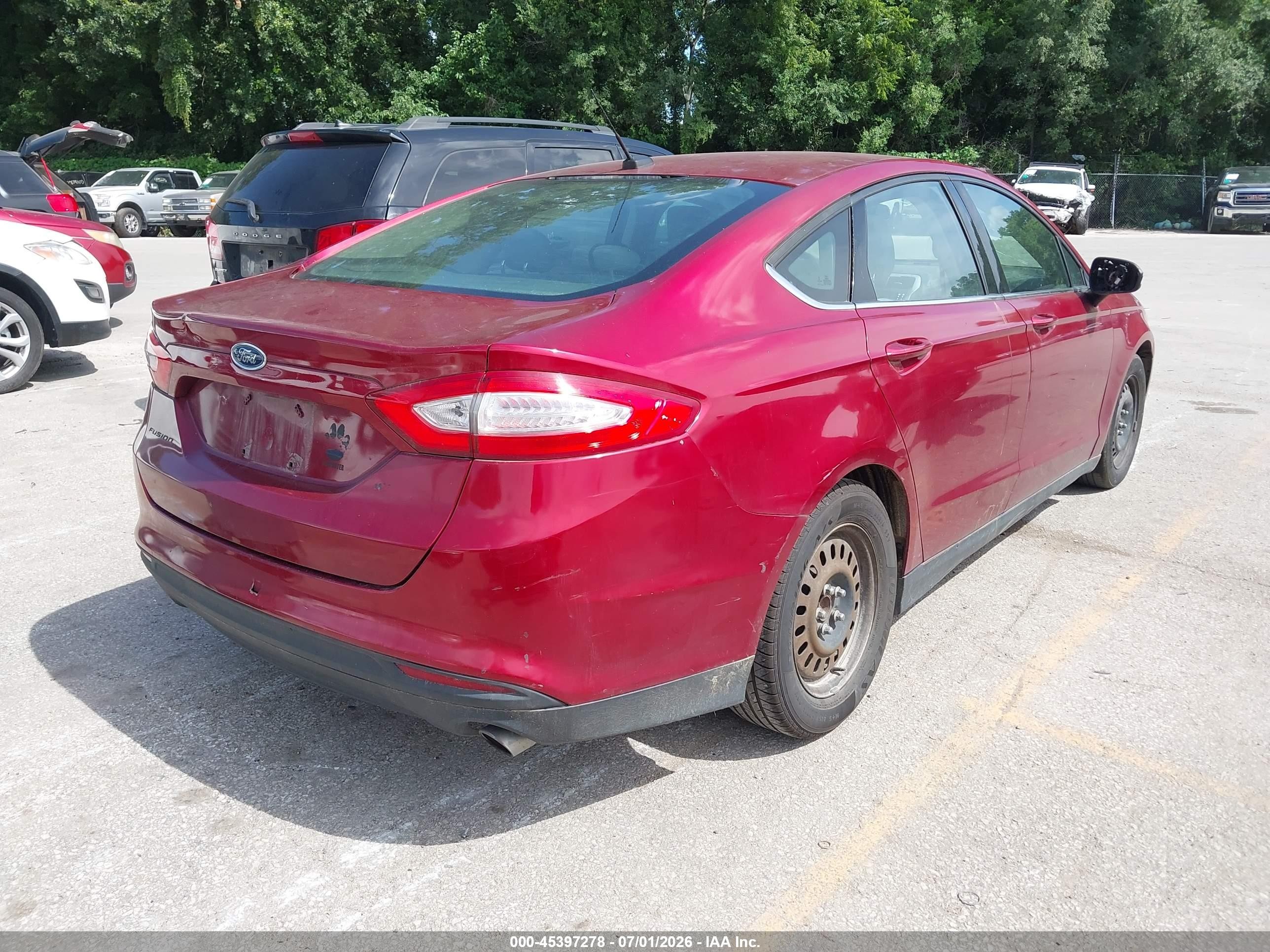 2013 Ford Fusion S Red vin: 3FA6P0G71DR279012