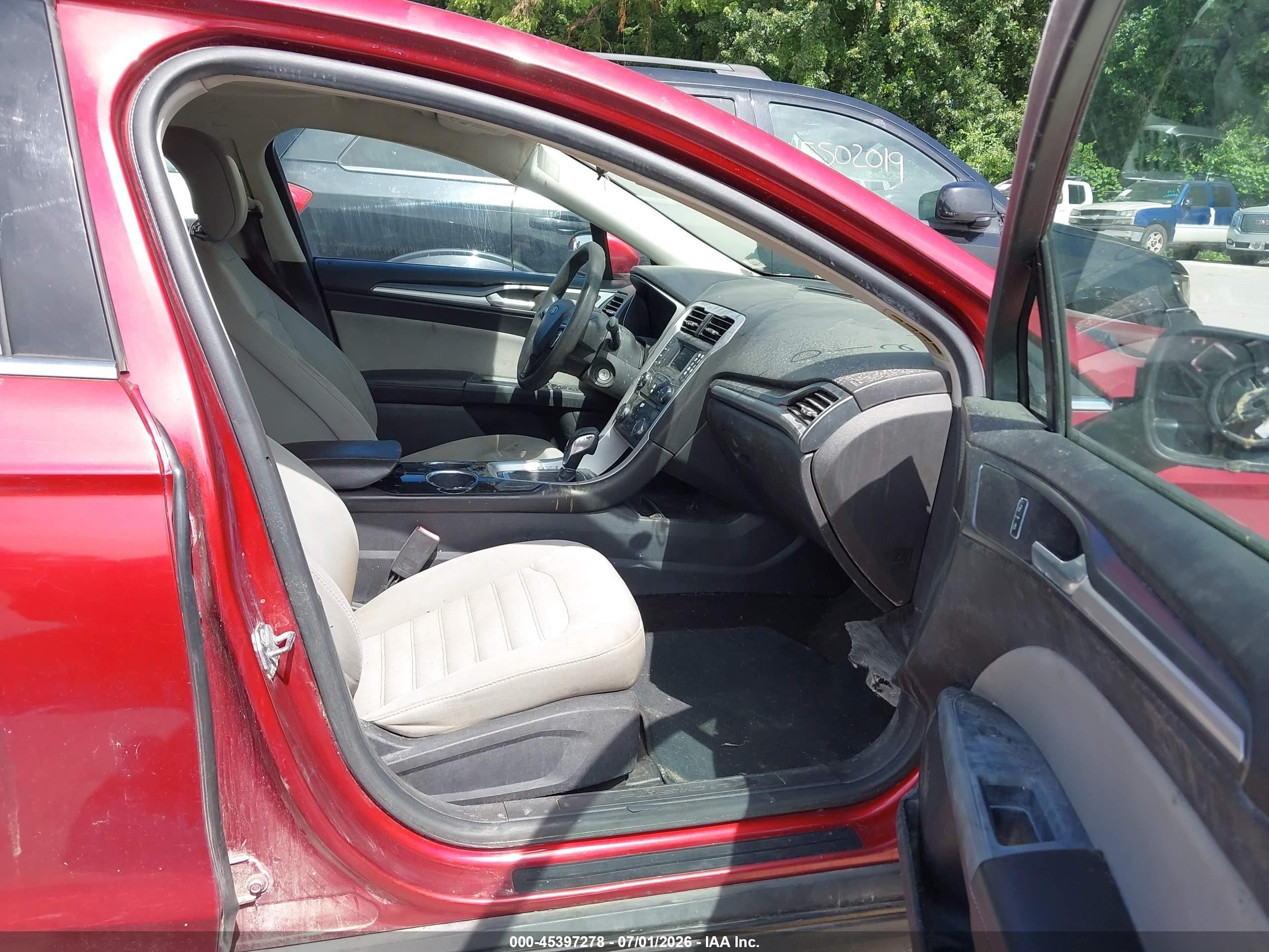 2013 Ford Fusion S Red vin: 3FA6P0G71DR279012
