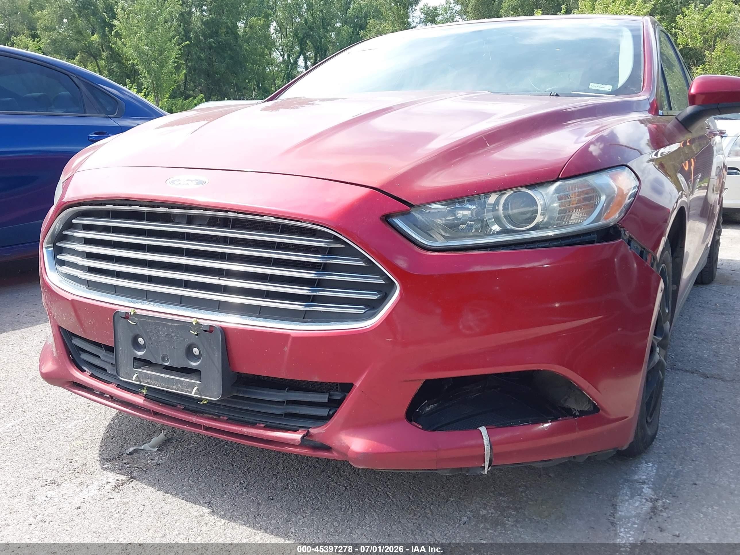 2013 Ford Fusion S Red vin: 3FA6P0G71DR279012