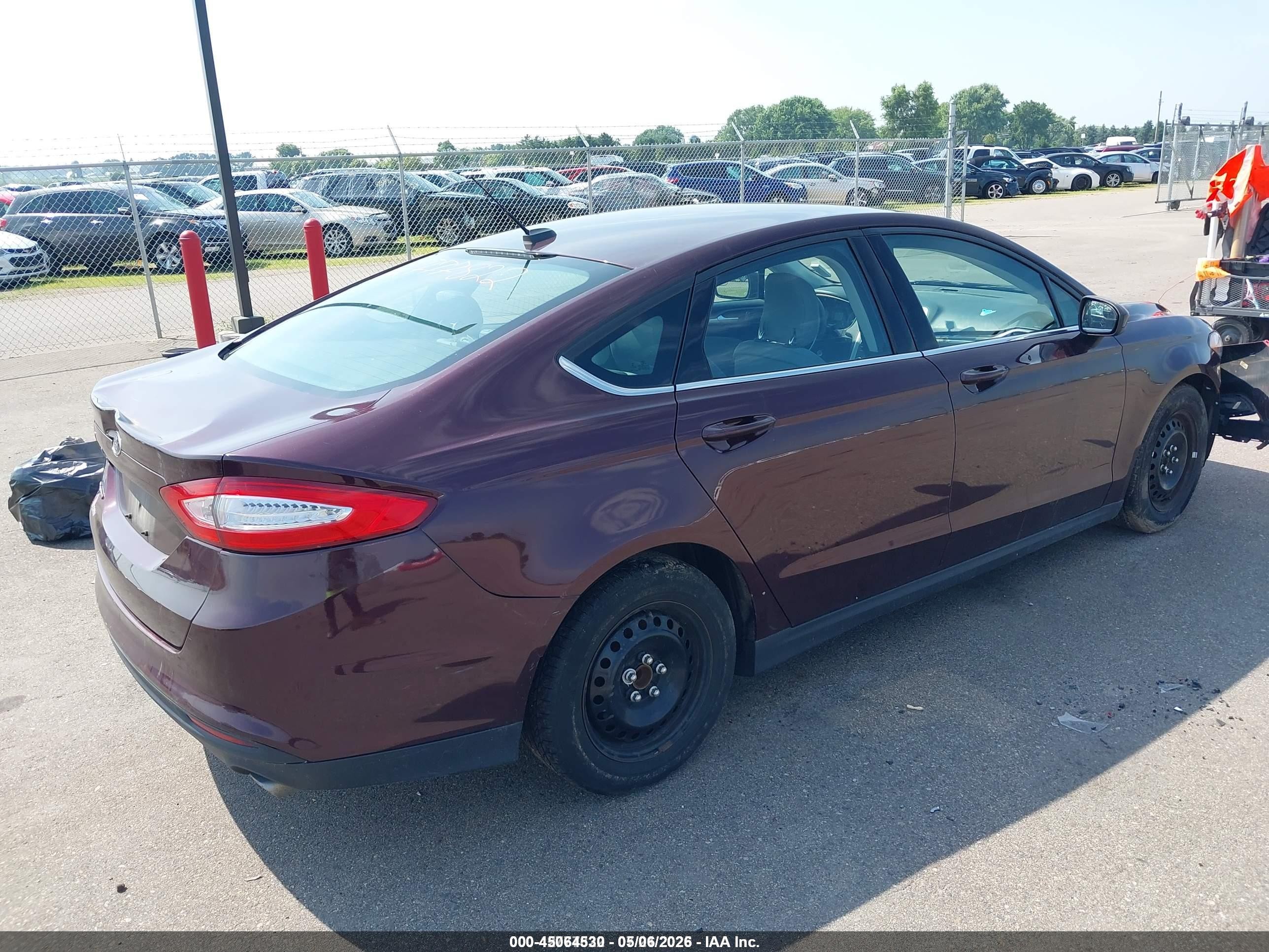 2013 Ford Fusion S Maroon vin: 3FA6P0G71DR379188