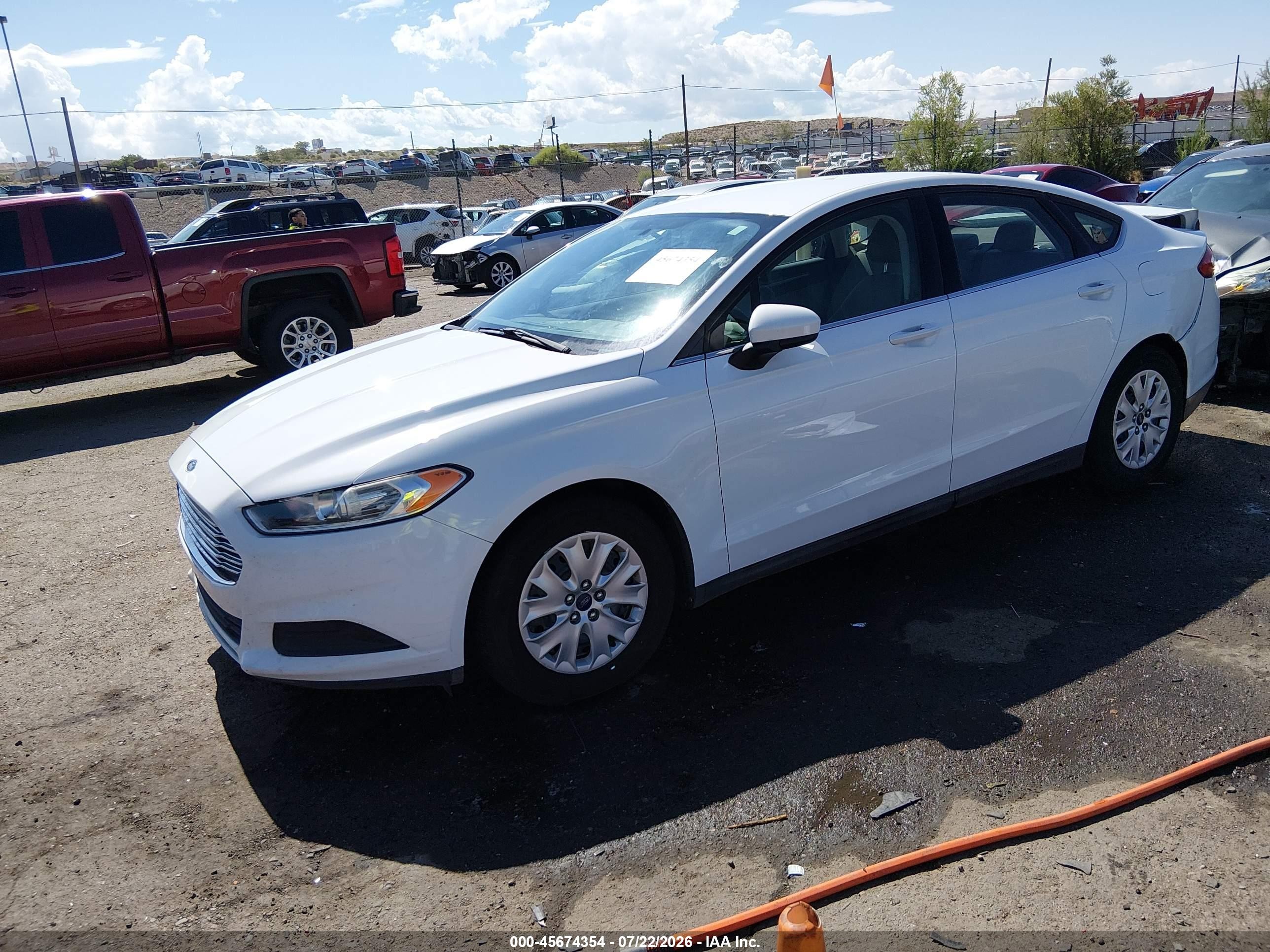 2014 Ford Fusion S White vin: 3FA6P0G71ER307683