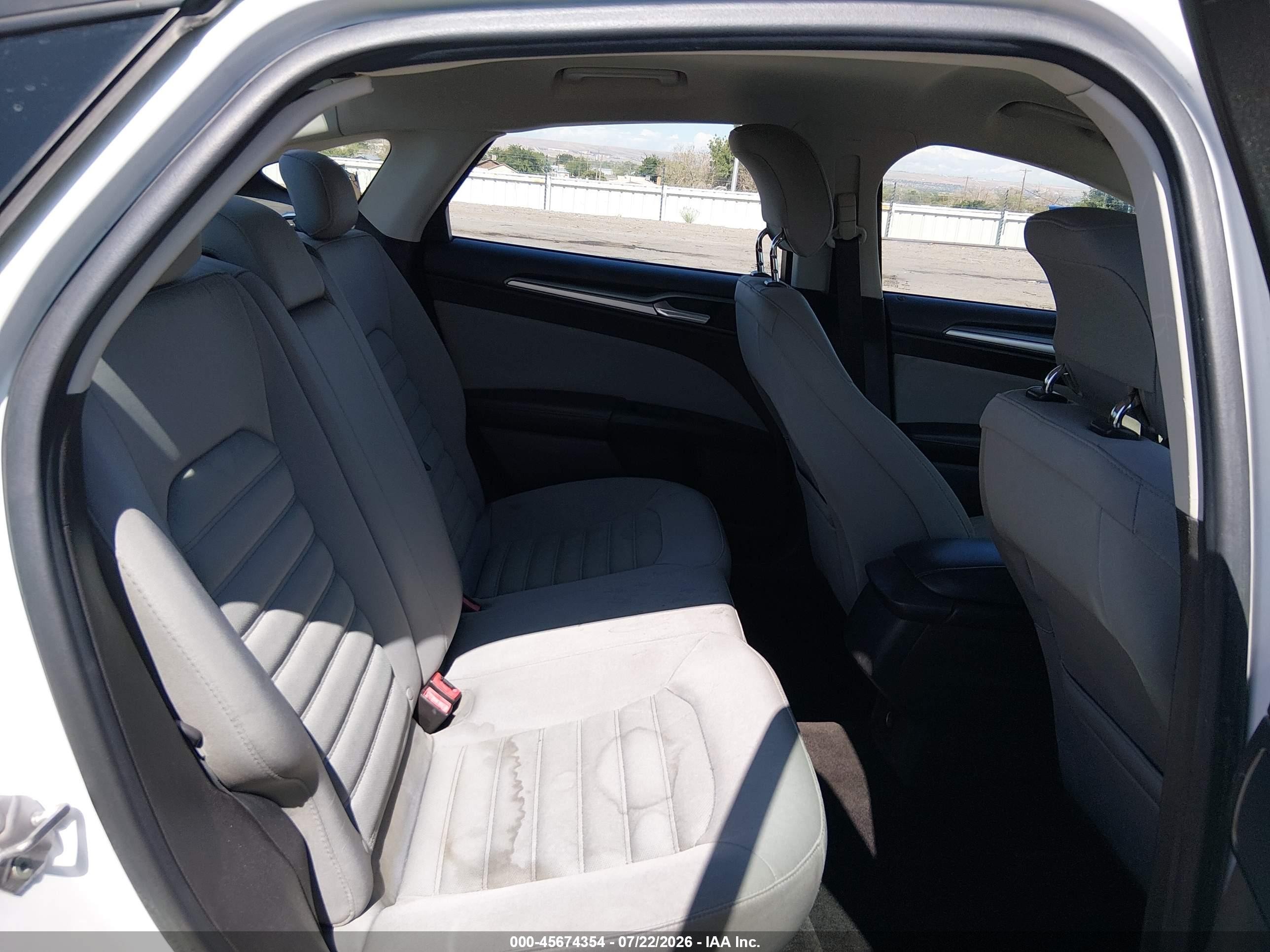 2014 Ford Fusion S White vin: 3FA6P0G71ER307683
