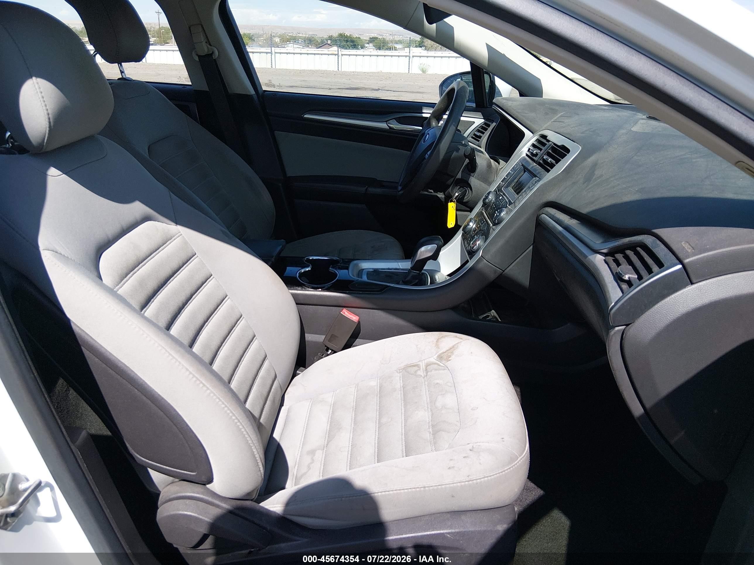 2014 Ford Fusion S White vin: 3FA6P0G71ER307683