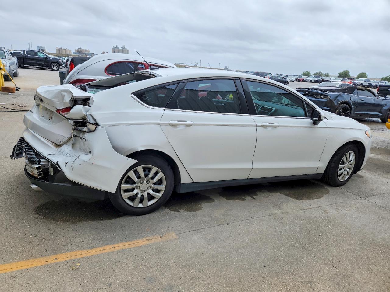 2014 Ford Fusion S Белый vin: 3FA6P0G71ER355183