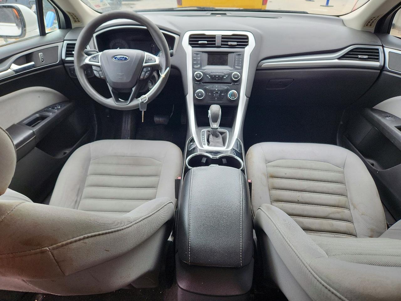 2014 Ford Fusion S Белый vin: 3FA6P0G71ER355183