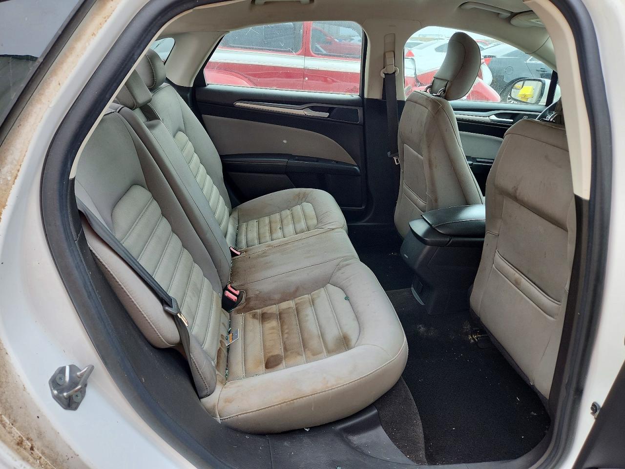 2014 Ford Fusion S Белый vin: 3FA6P0G71ER355183