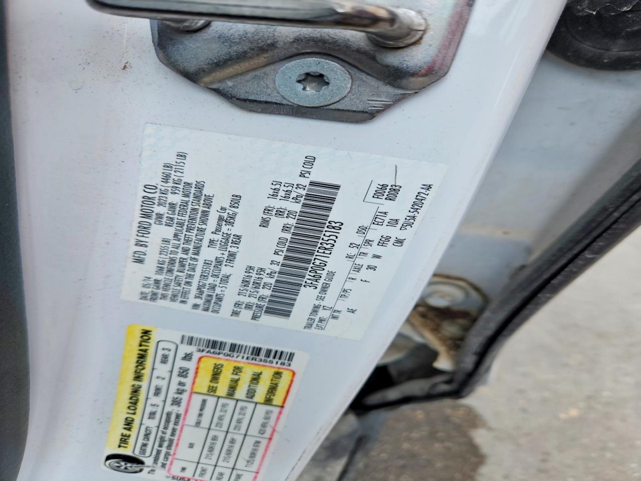 2014 Ford Fusion S Белый vin: 3FA6P0G71ER355183