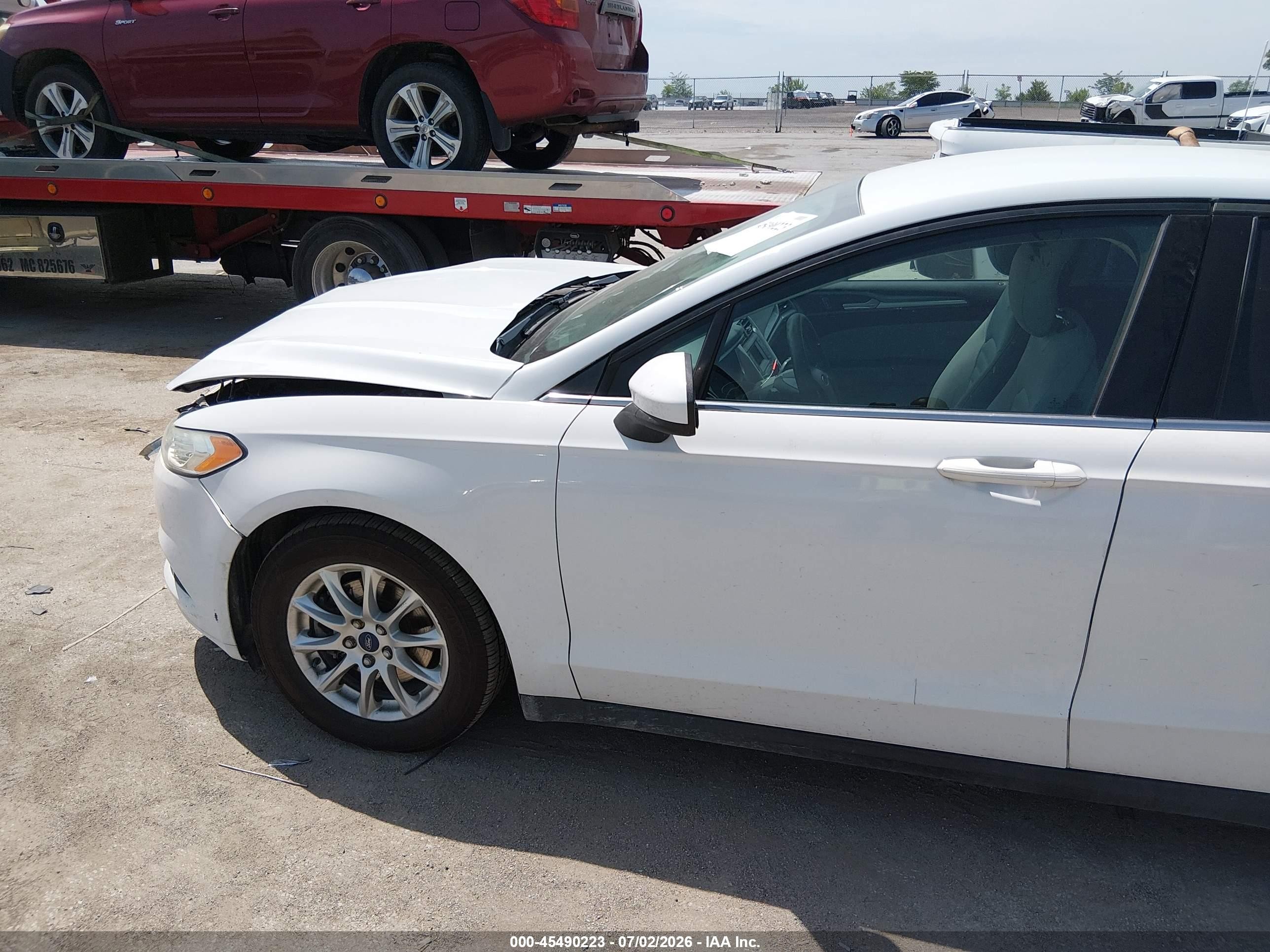 2015 Ford Fusion S White vin: 3FA6P0G71FR138816