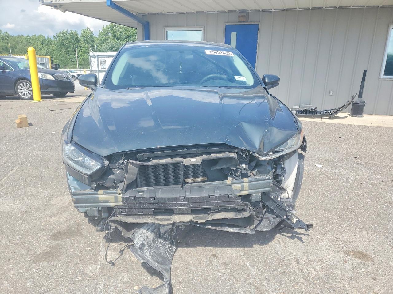 2015 Ford Fusion S Серый vin: 3FA6P0G71FR149783