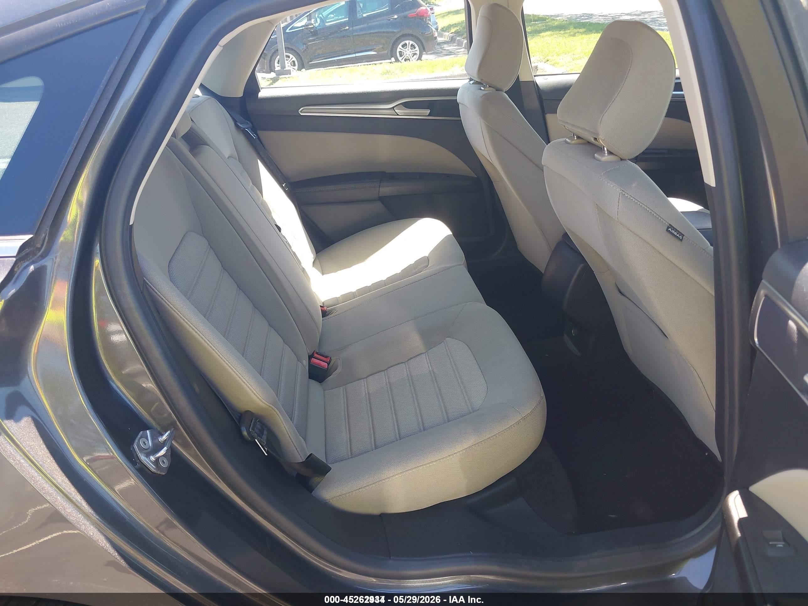 2020 Ford Fusion S Gray vin: 3FA6P0G71LR196694