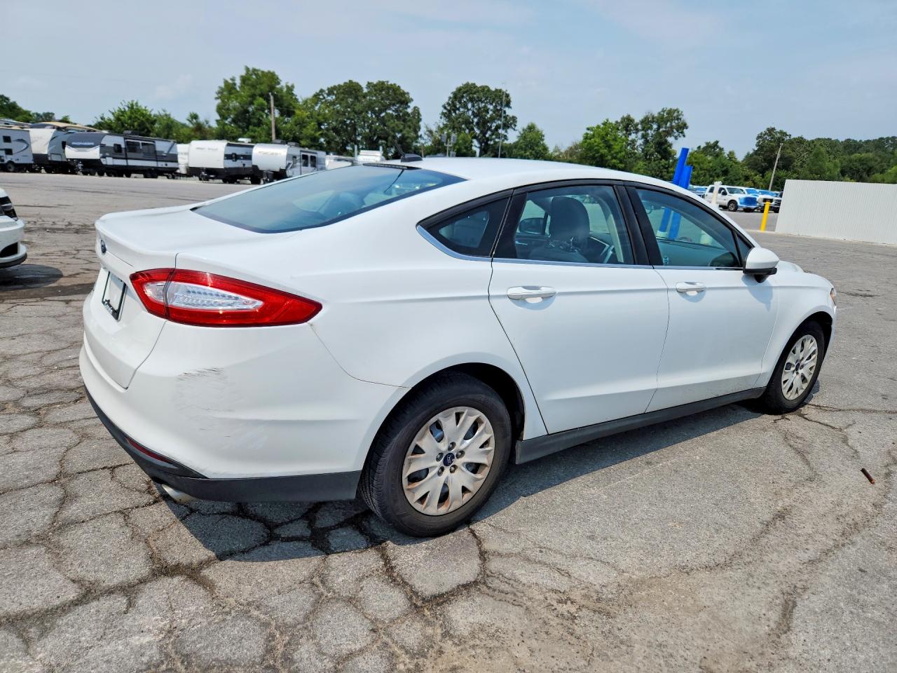 2014 Ford Fusion S White vin: 3FA6P0G72ER338733
