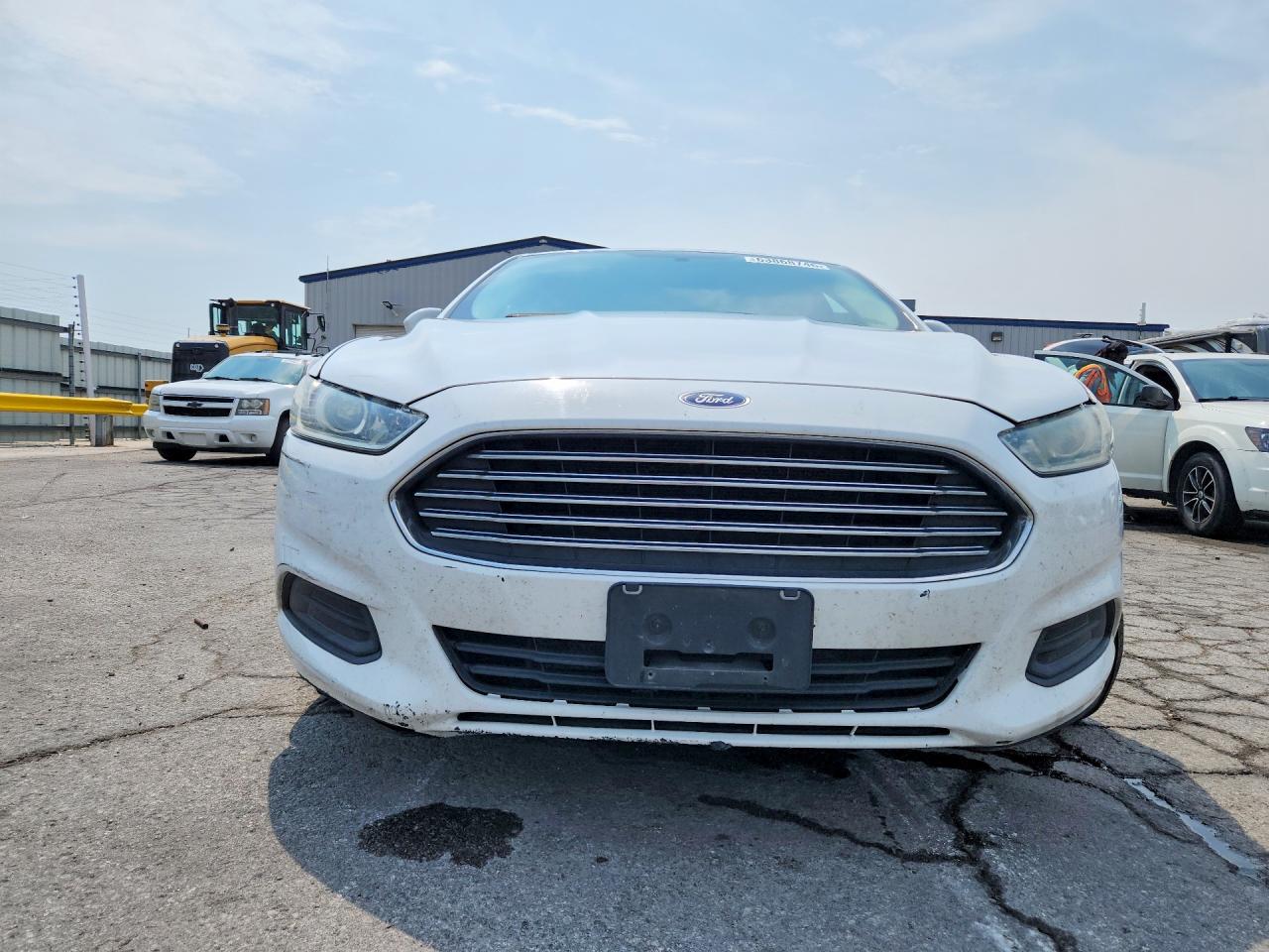 2014 Ford Fusion S White vin: 3FA6P0G72ER338733