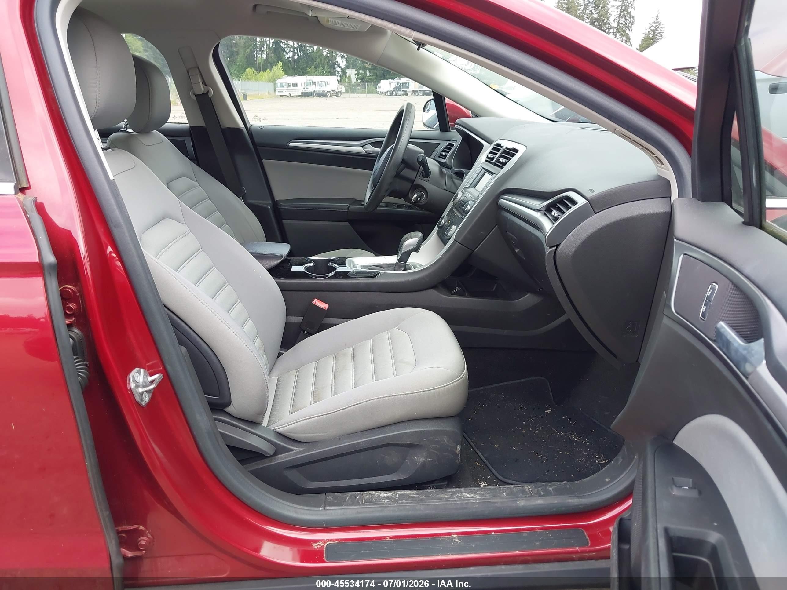 2014 Ford Fusion S Red vin: 3FA6P0G72ER397362