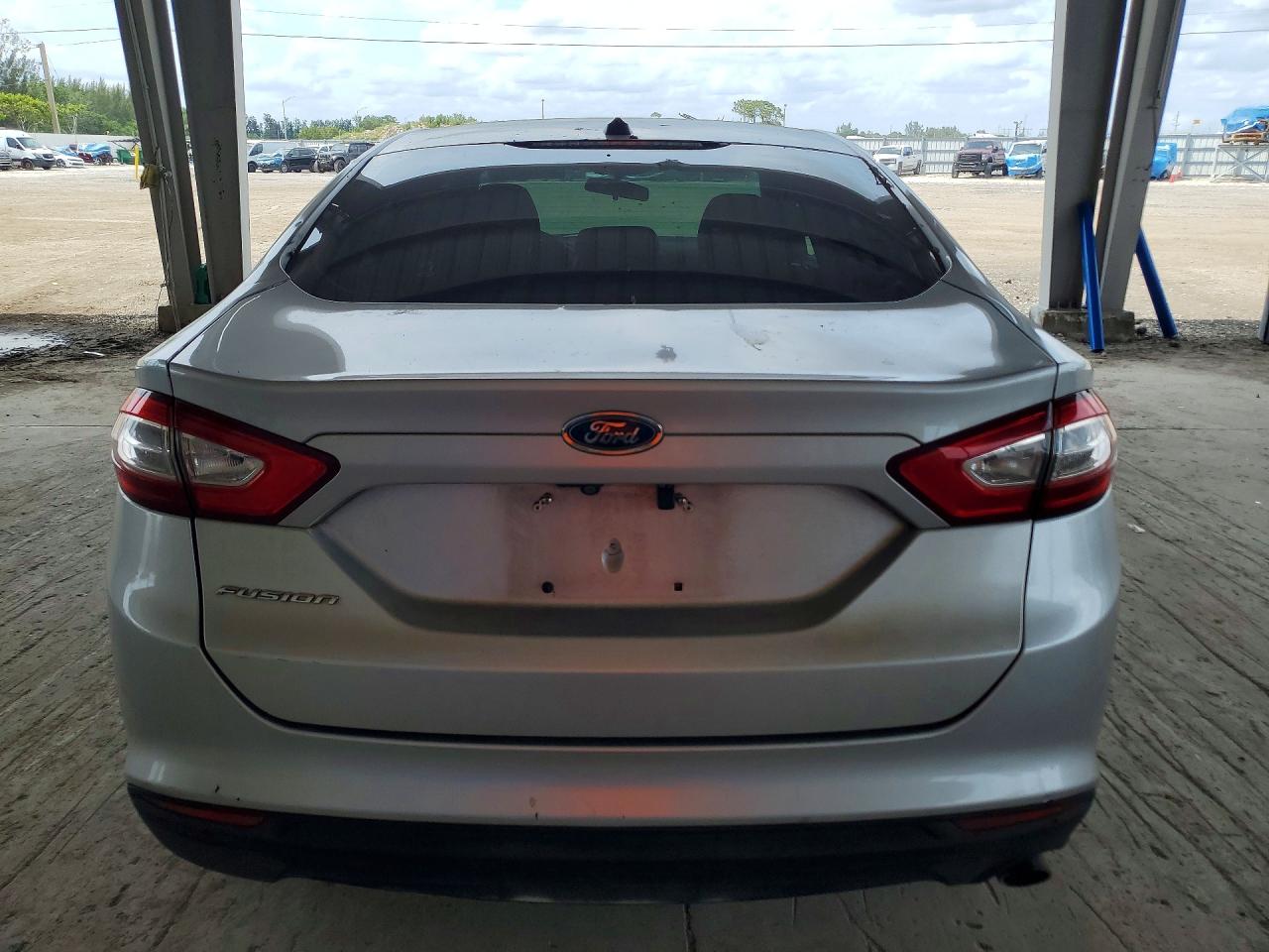 2015 Ford Fusion S Silver vin: 3FA6P0G72FR119787