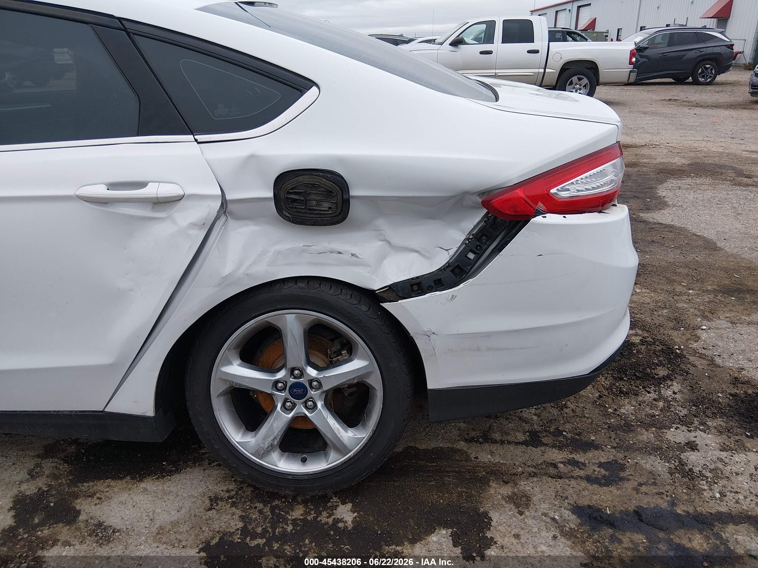2015 Ford Fusion S White vin: 3FA6P0G72FR131552