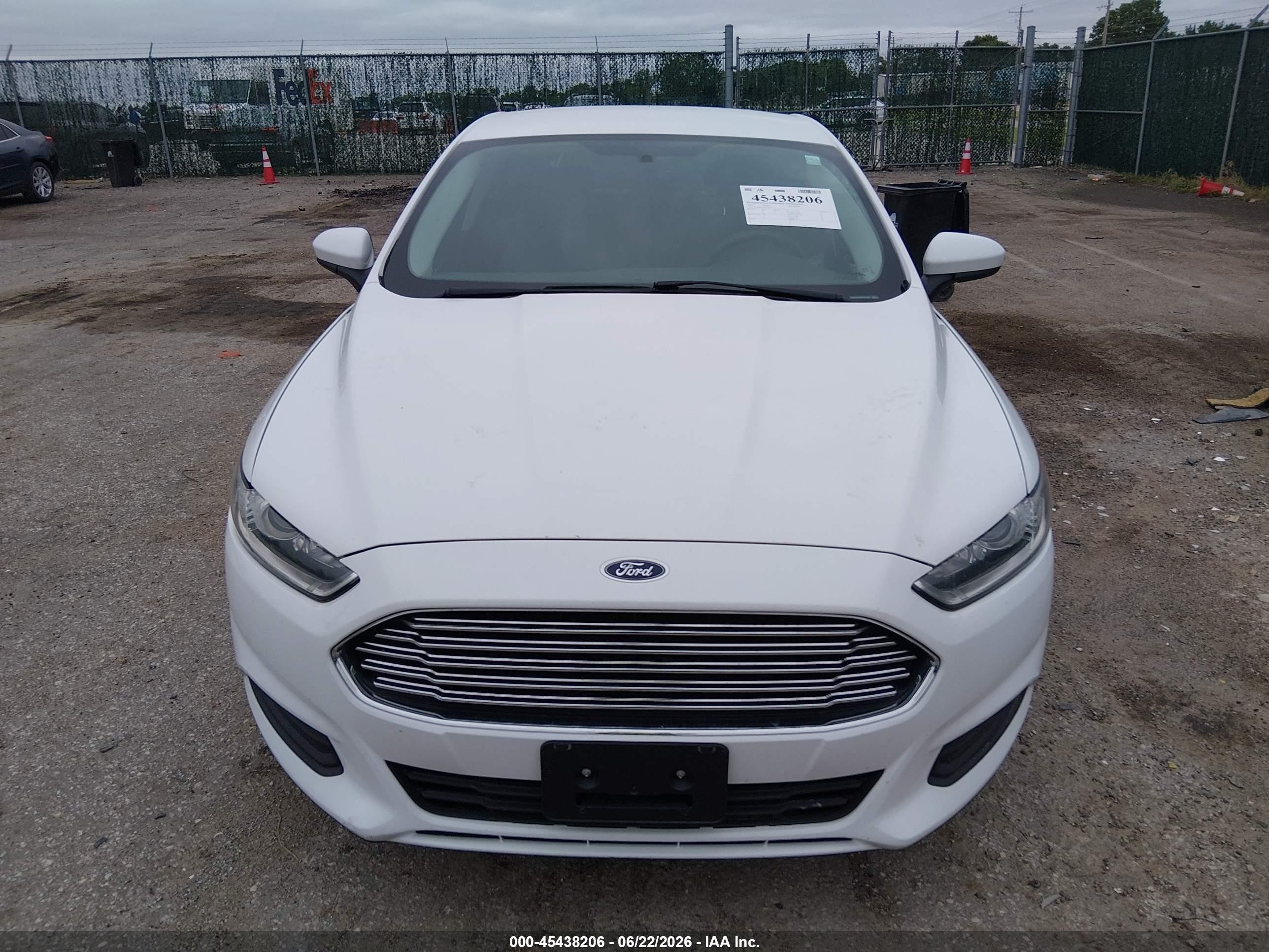 2015 Ford Fusion S White vin: 3FA6P0G72FR131552