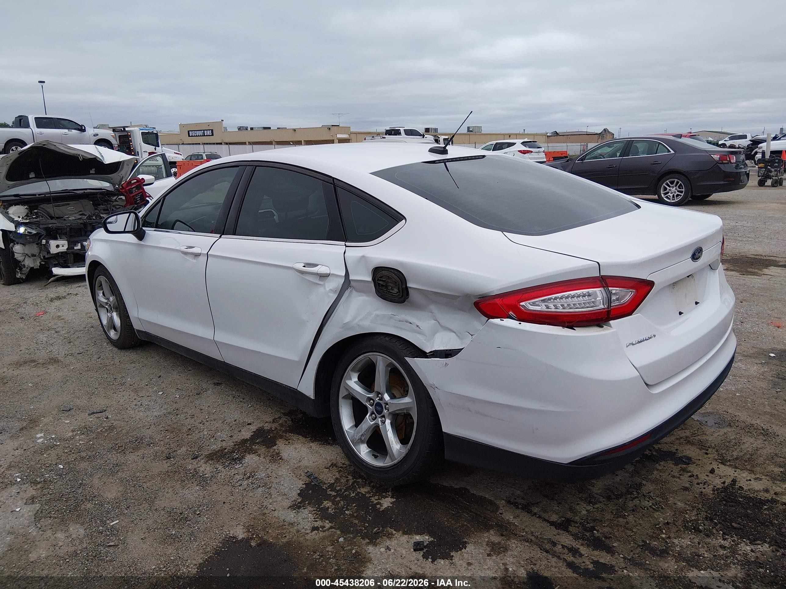 2015 Ford Fusion S White vin: 3FA6P0G72FR131552