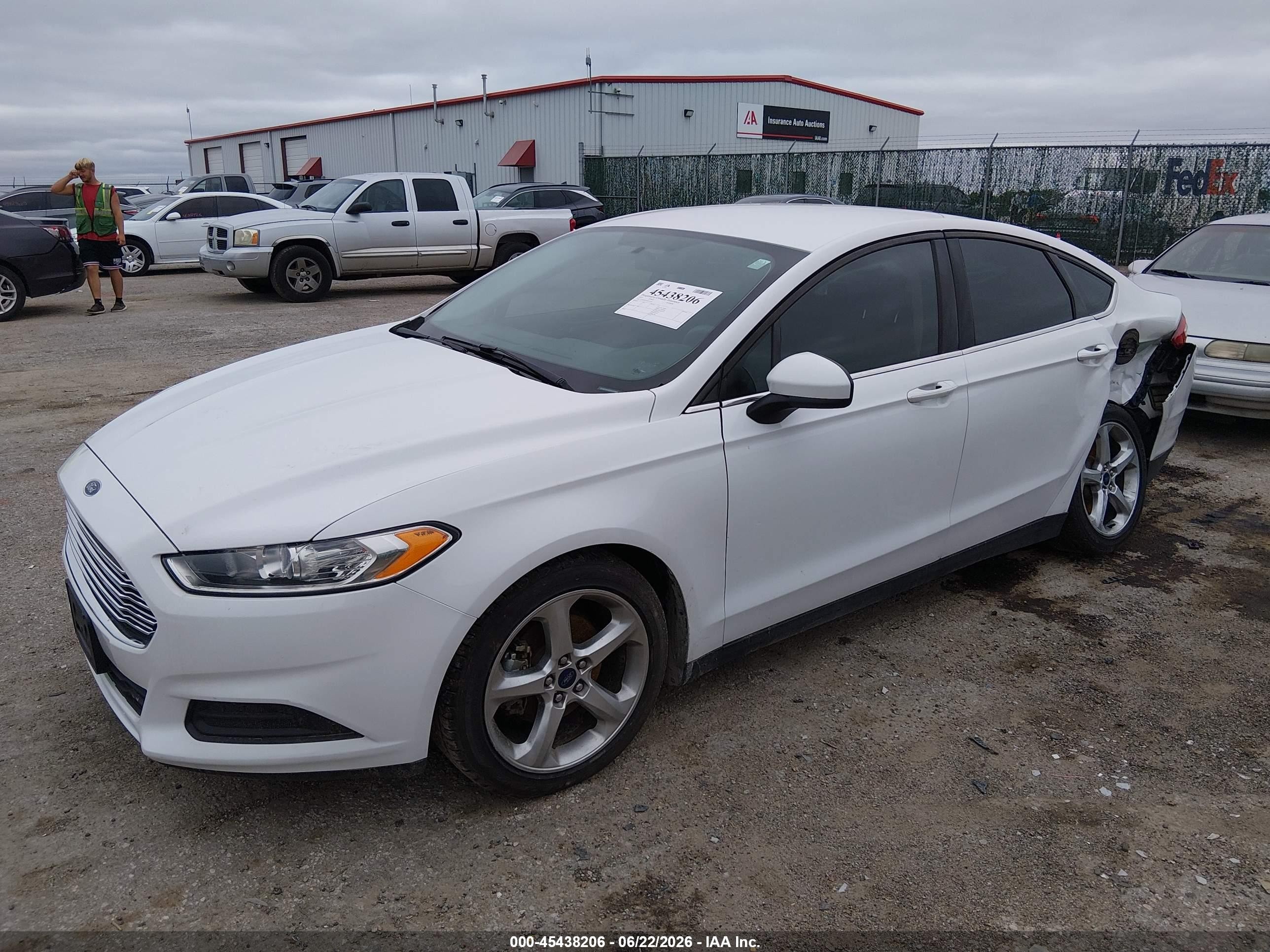 2015 Ford Fusion S White vin: 3FA6P0G72FR131552