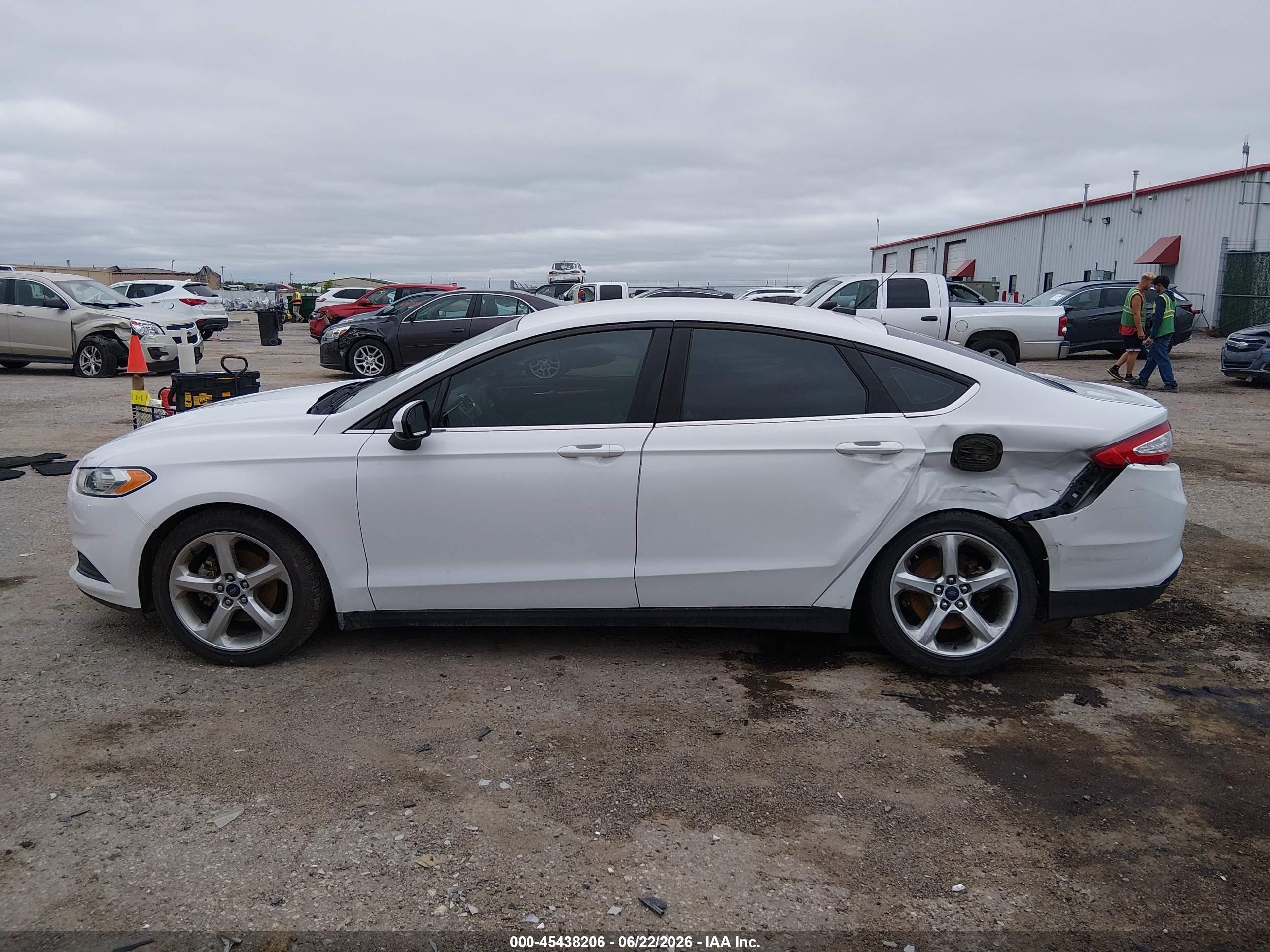 2015 Ford Fusion S White vin: 3FA6P0G72FR131552