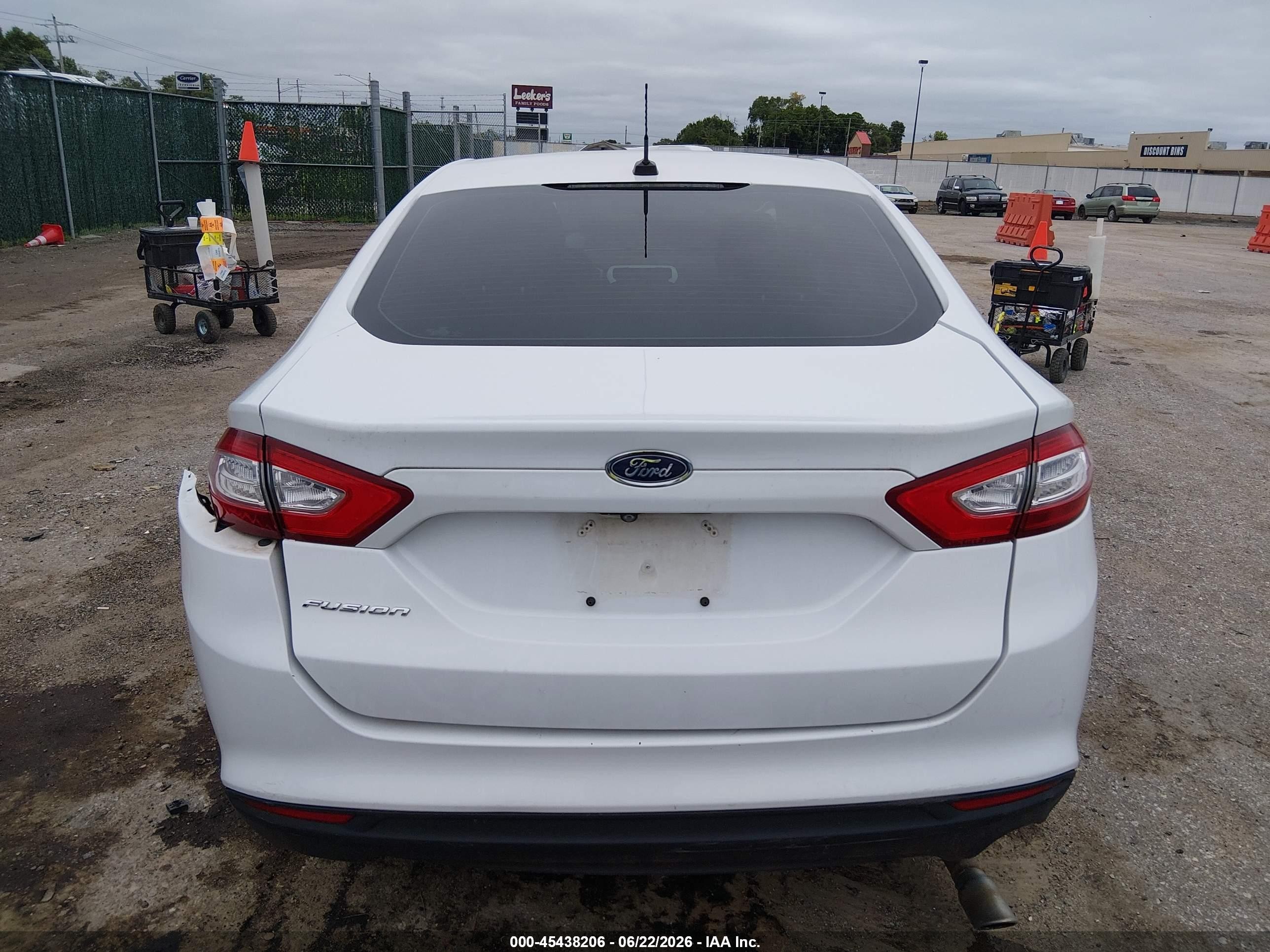2015 Ford Fusion S White vin: 3FA6P0G72FR131552