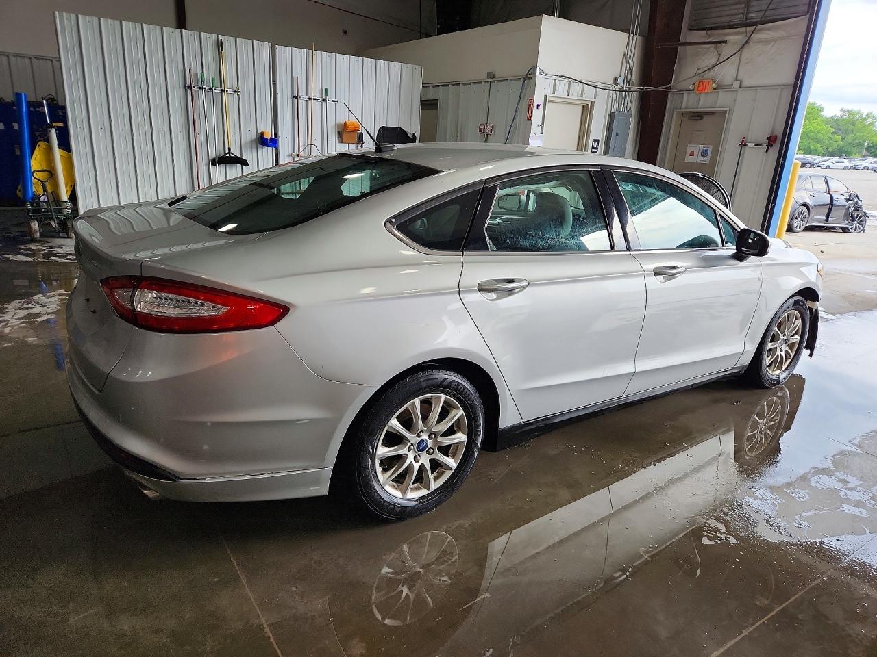 2015 Ford Fusion S Silver vin: 3FA6P0G72FR224748