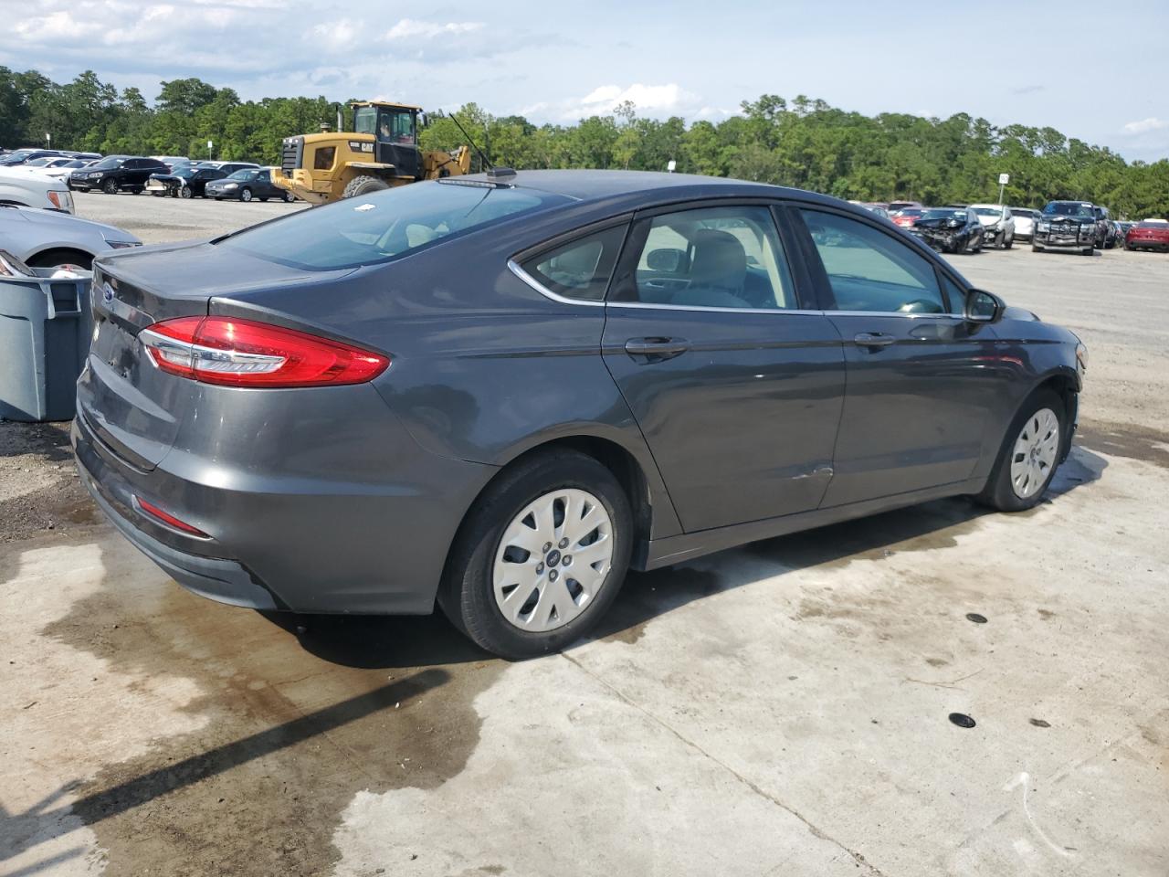 2019 Ford Fusion S Gray vin: 3FA6P0G72KR280585