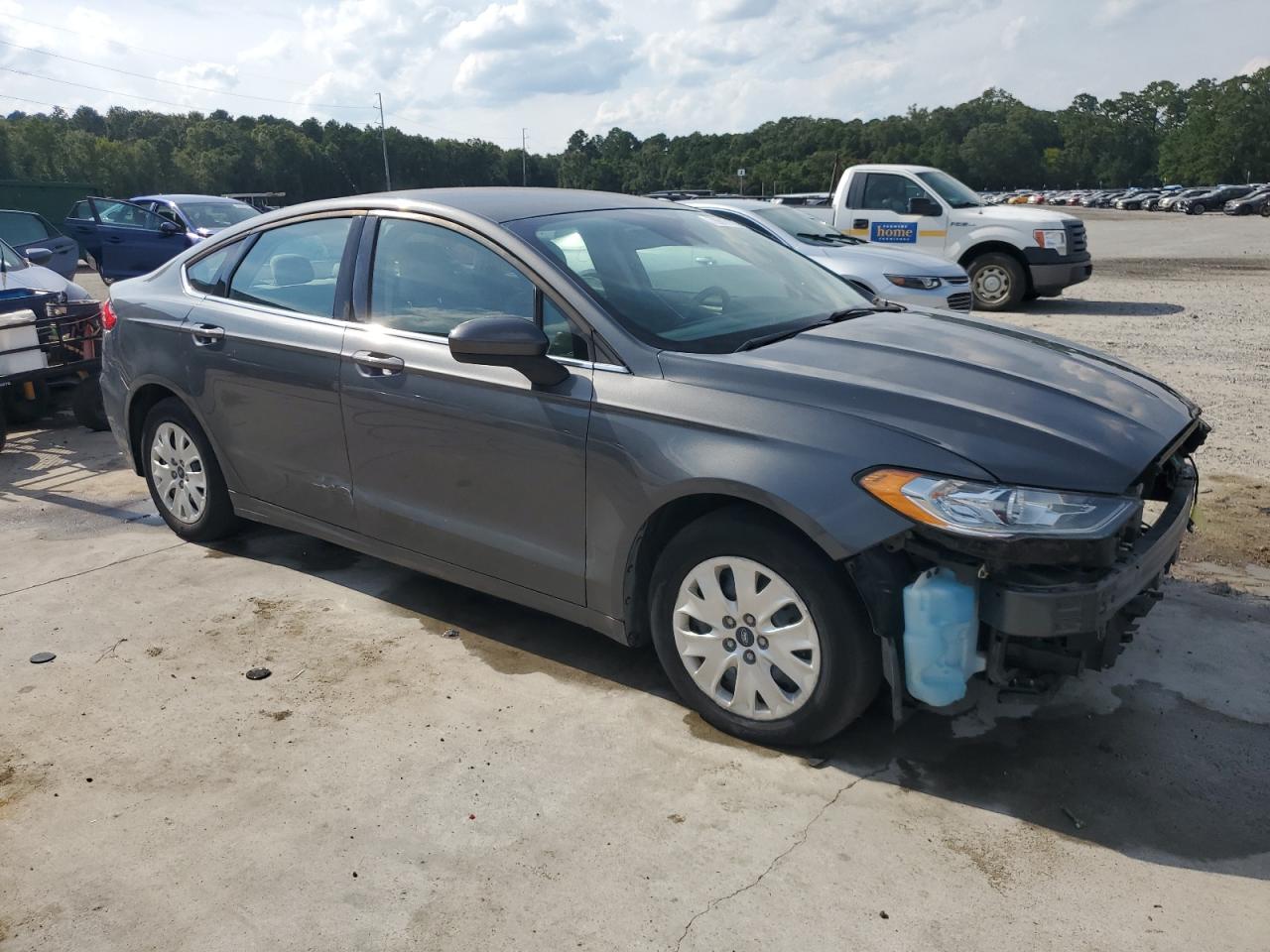 2019 Ford Fusion S Gray vin: 3FA6P0G72KR280585