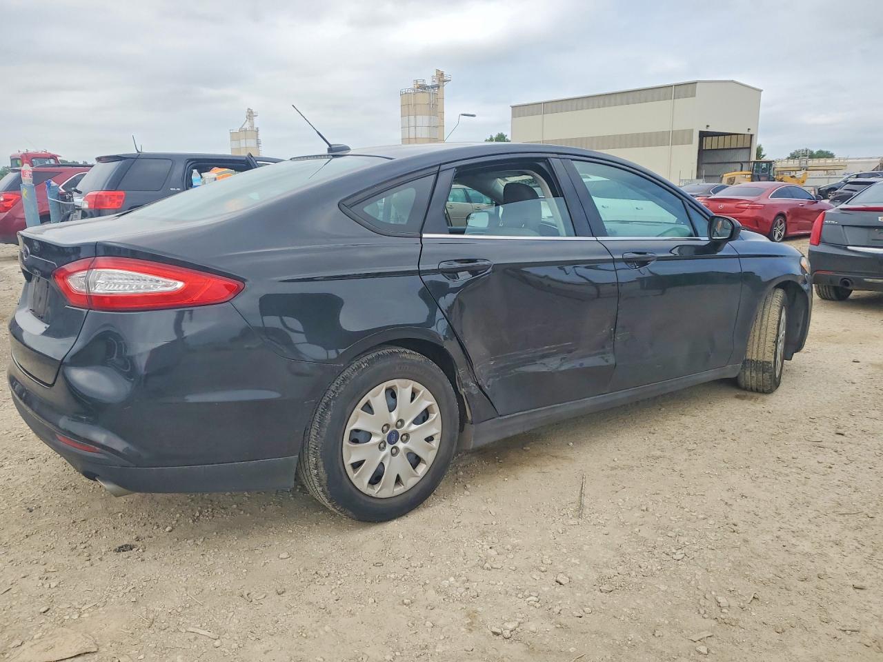 2013 Ford Fusion S Black vin: 3FA6P0G73DR192034