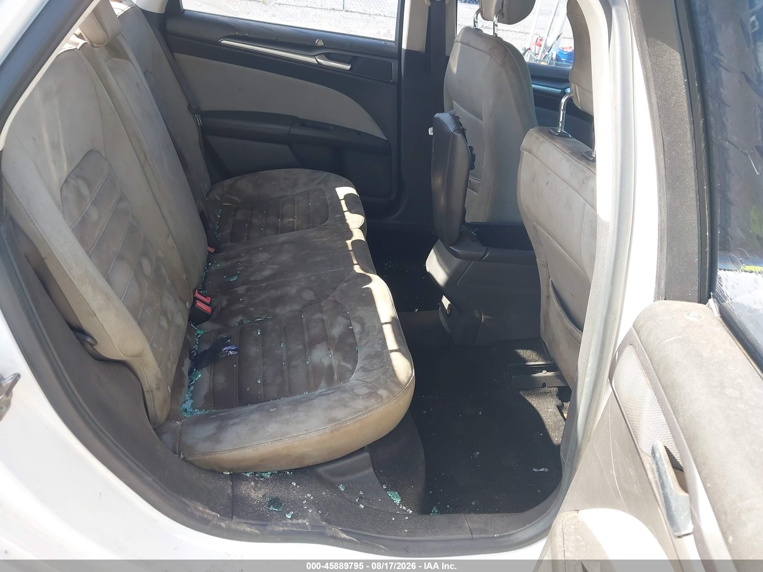 2013 Ford Fusion S Белый vin: 3FA6P0G73DR328288