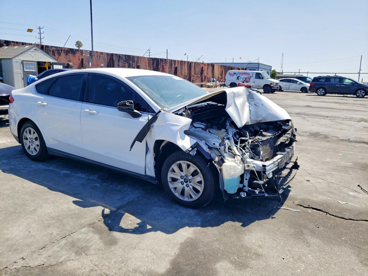 2014 Ford Fusion S Белый vin: 3FA6P0G73ER259698