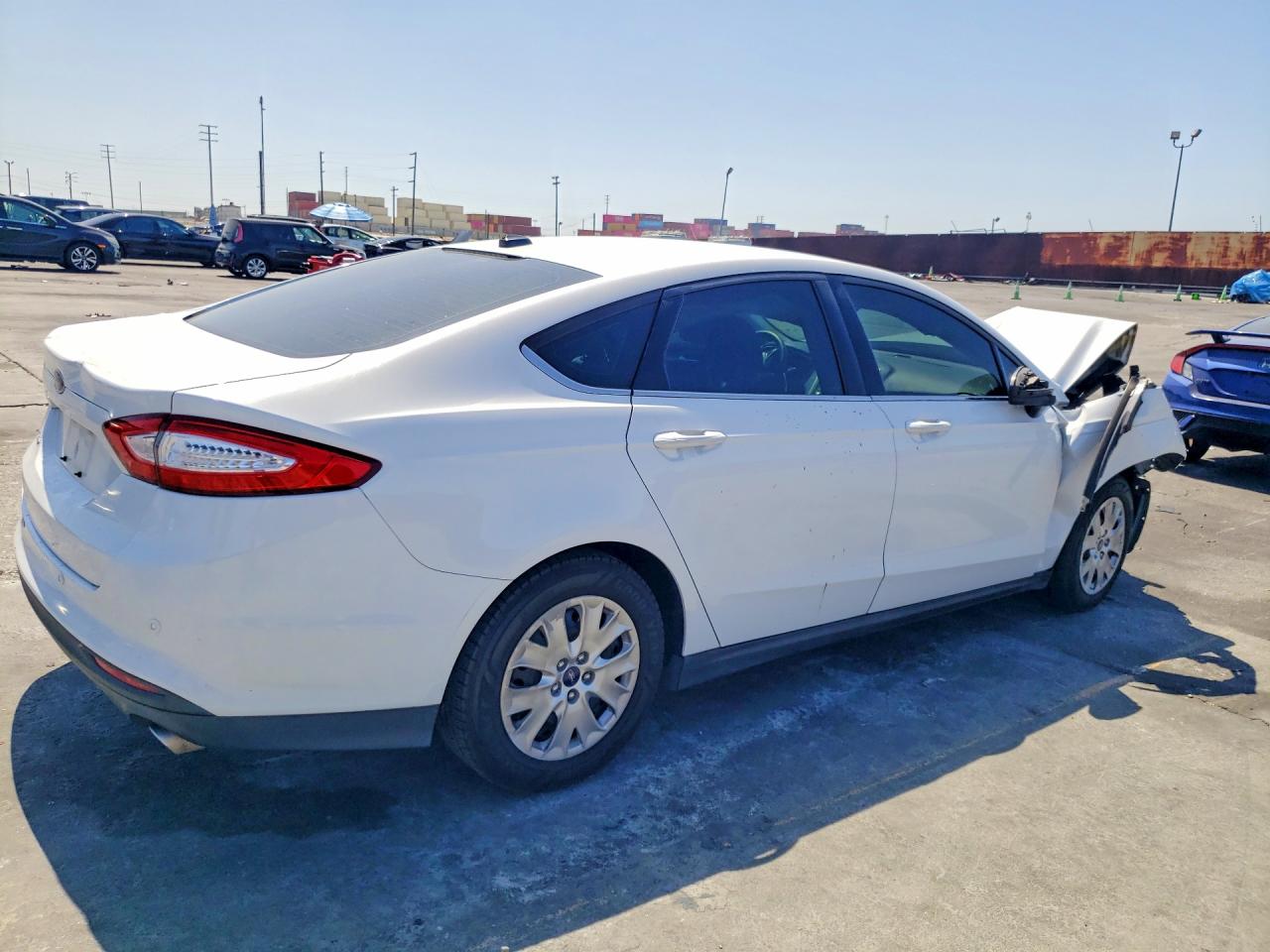2014 Ford Fusion S Белый vin: 3FA6P0G73ER259698