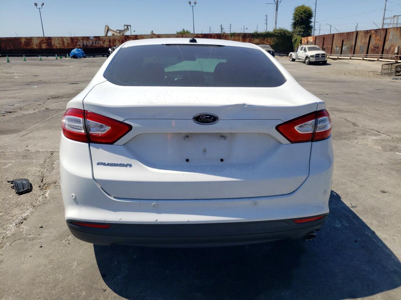 2014 Ford Fusion S Белый vin: 3FA6P0G73ER259698