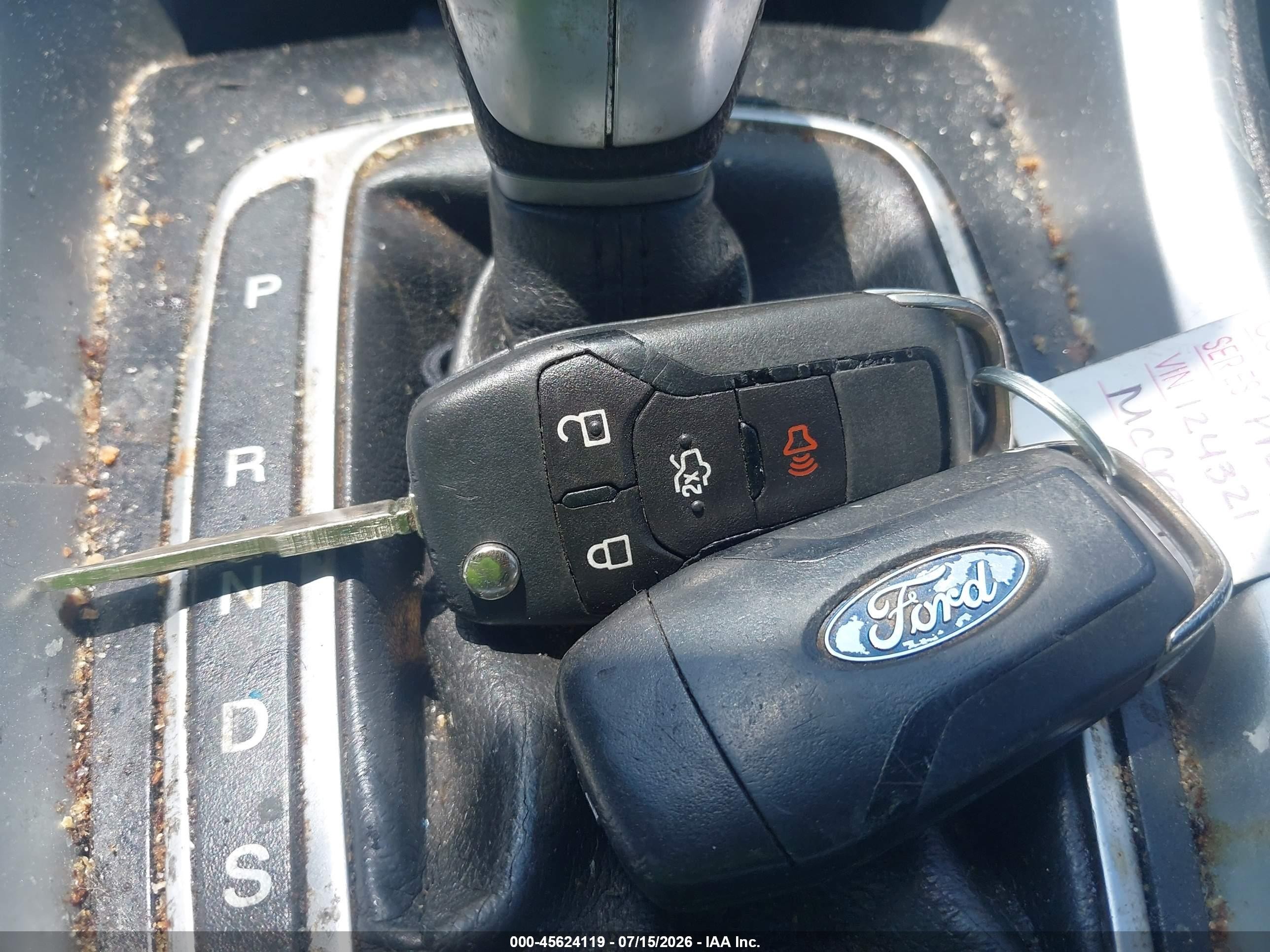 2015 Ford Fusion S Серый vin: 3FA6P0G73FR124321