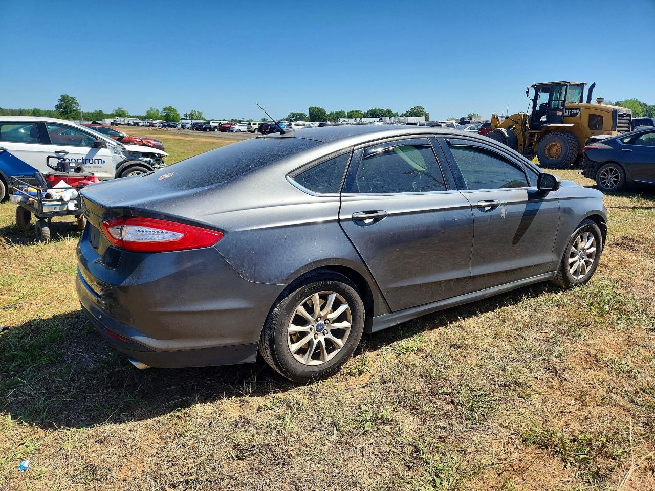 2015 Ford Fusion S Gray vin: 3FA6P0G73FR228808