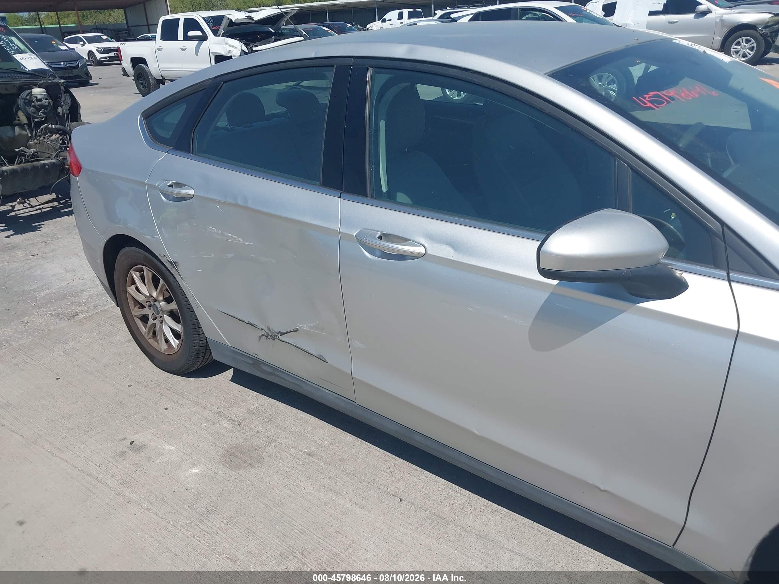 2015 Ford Fusion S Silver vin: 3FA6P0G73FR274445