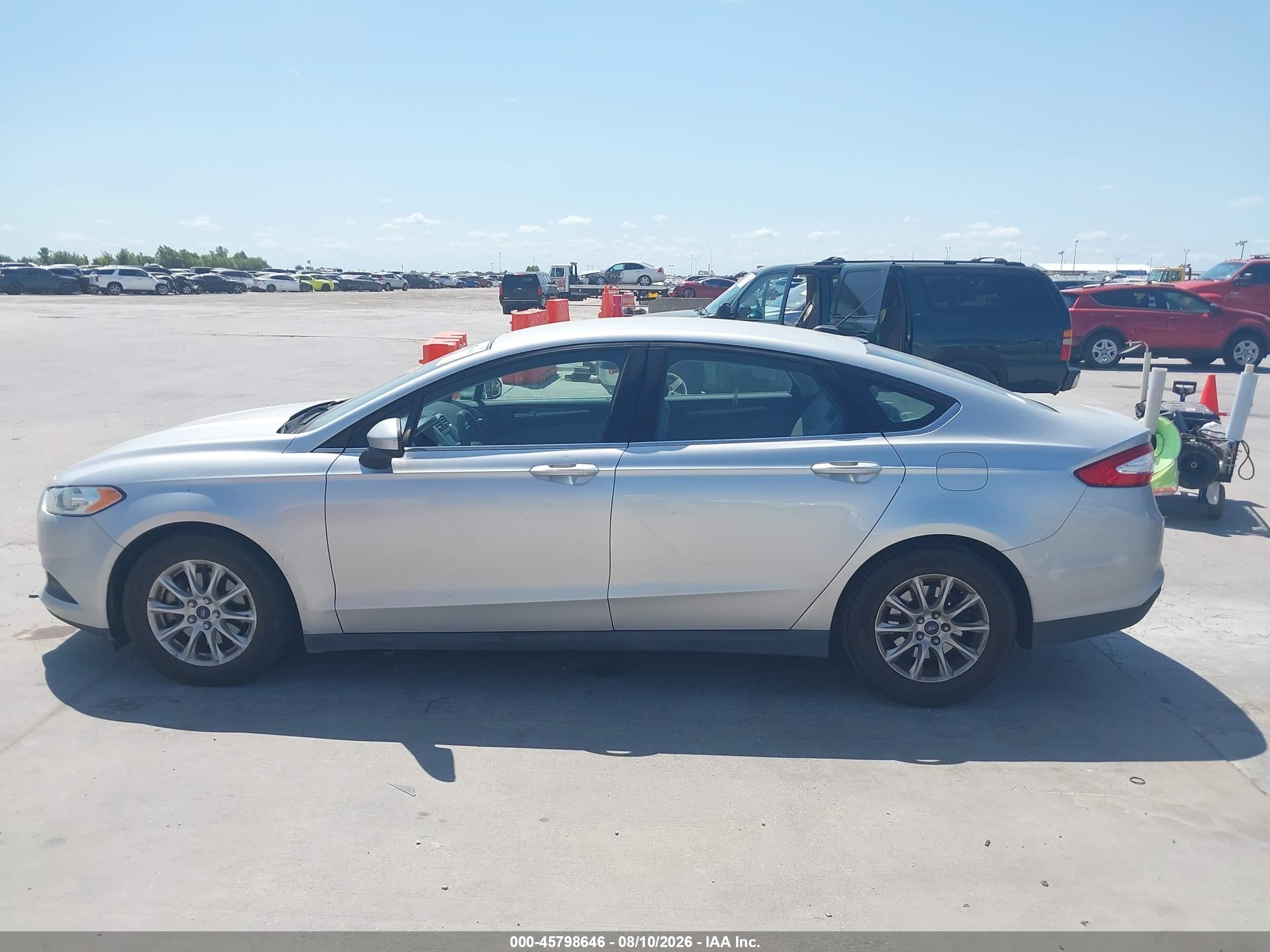 2015 Ford Fusion S Silver vin: 3FA6P0G73FR274445
