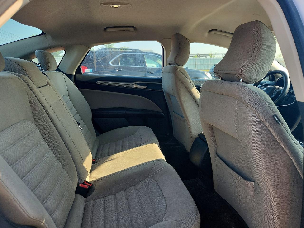 2017 Ford Fusion S White vin: 3FA6P0G73HR372359