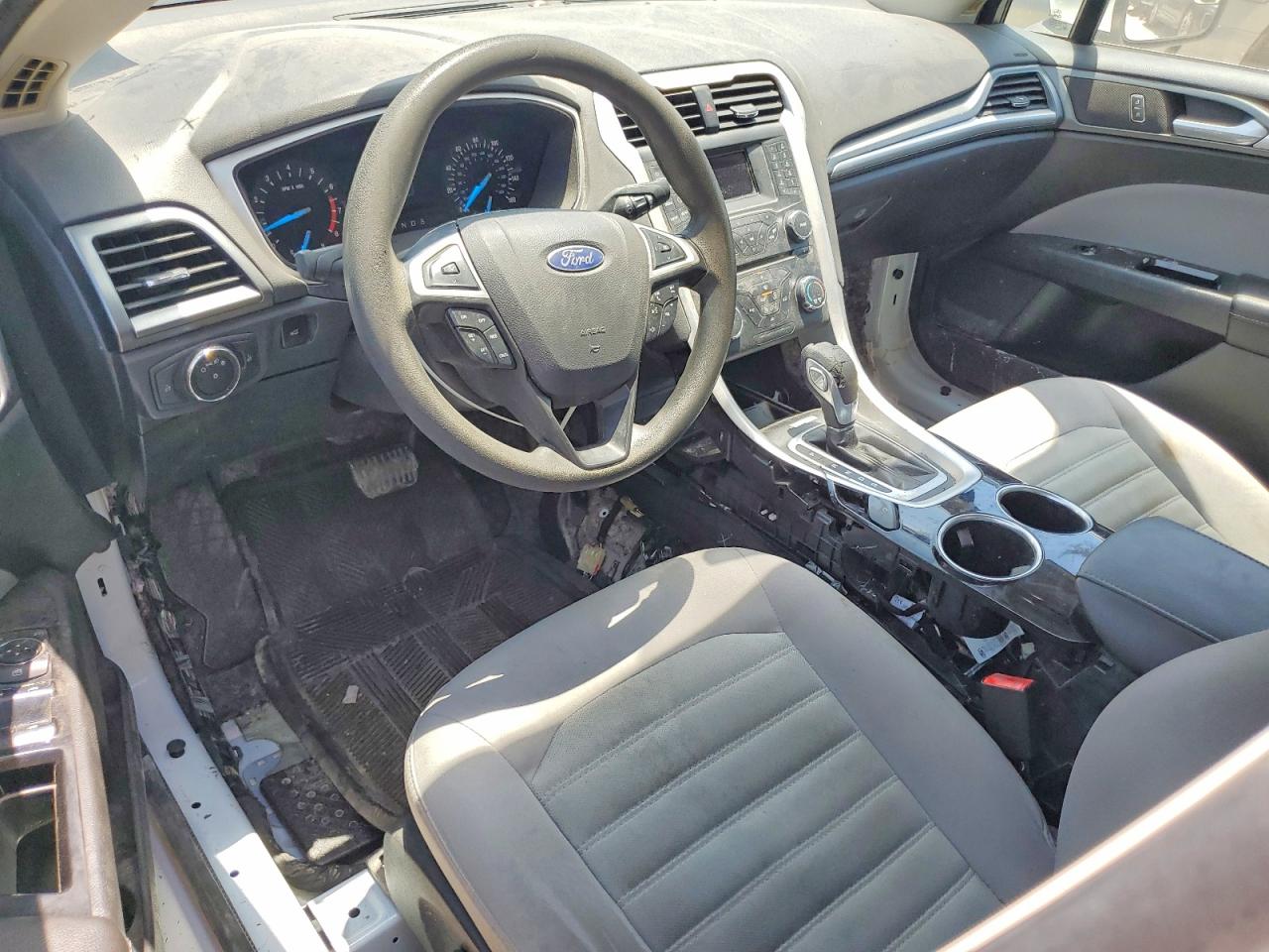 2013 Ford Fusion S White vin: 3FA6P0G74DR127399