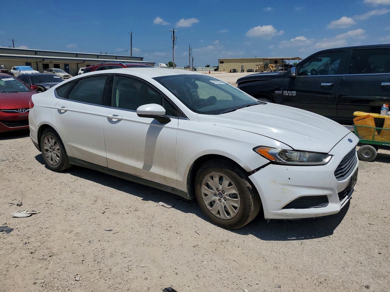 2013 Ford Fusion S White vin: 3FA6P0G74DR127399