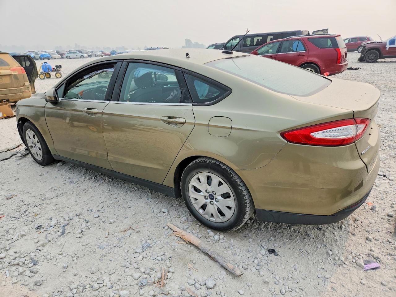 2013 Ford Fusion S Green vin: 3FA6P0G74DR188008