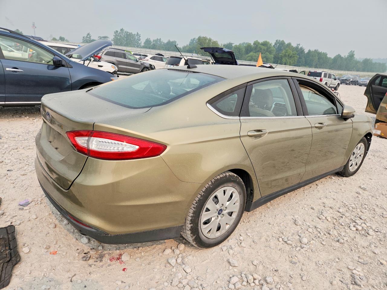2013 Ford Fusion S Green vin: 3FA6P0G74DR188008