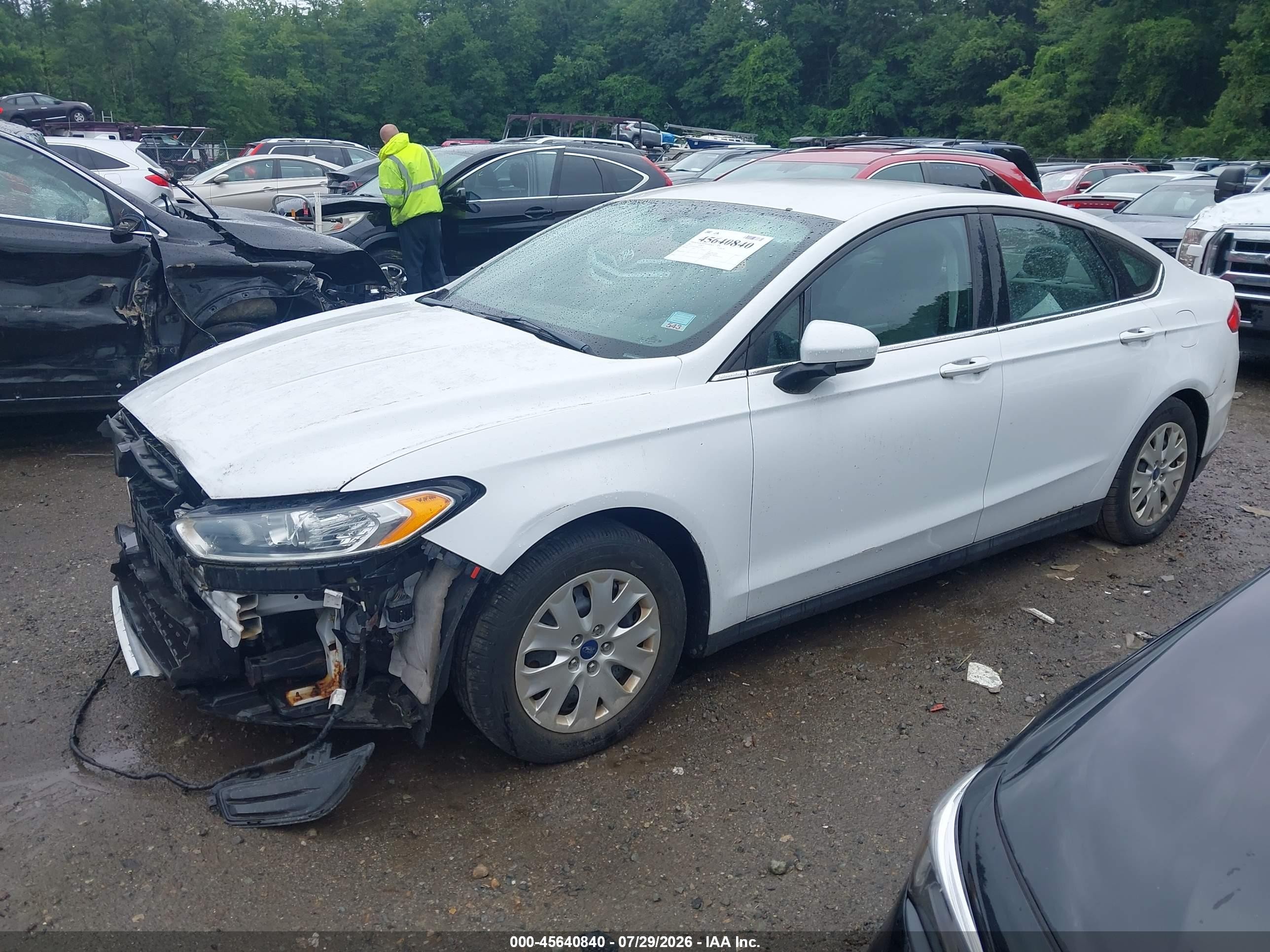 2013 Ford Fusion S Белый vin: 3FA6P0G74DR354124