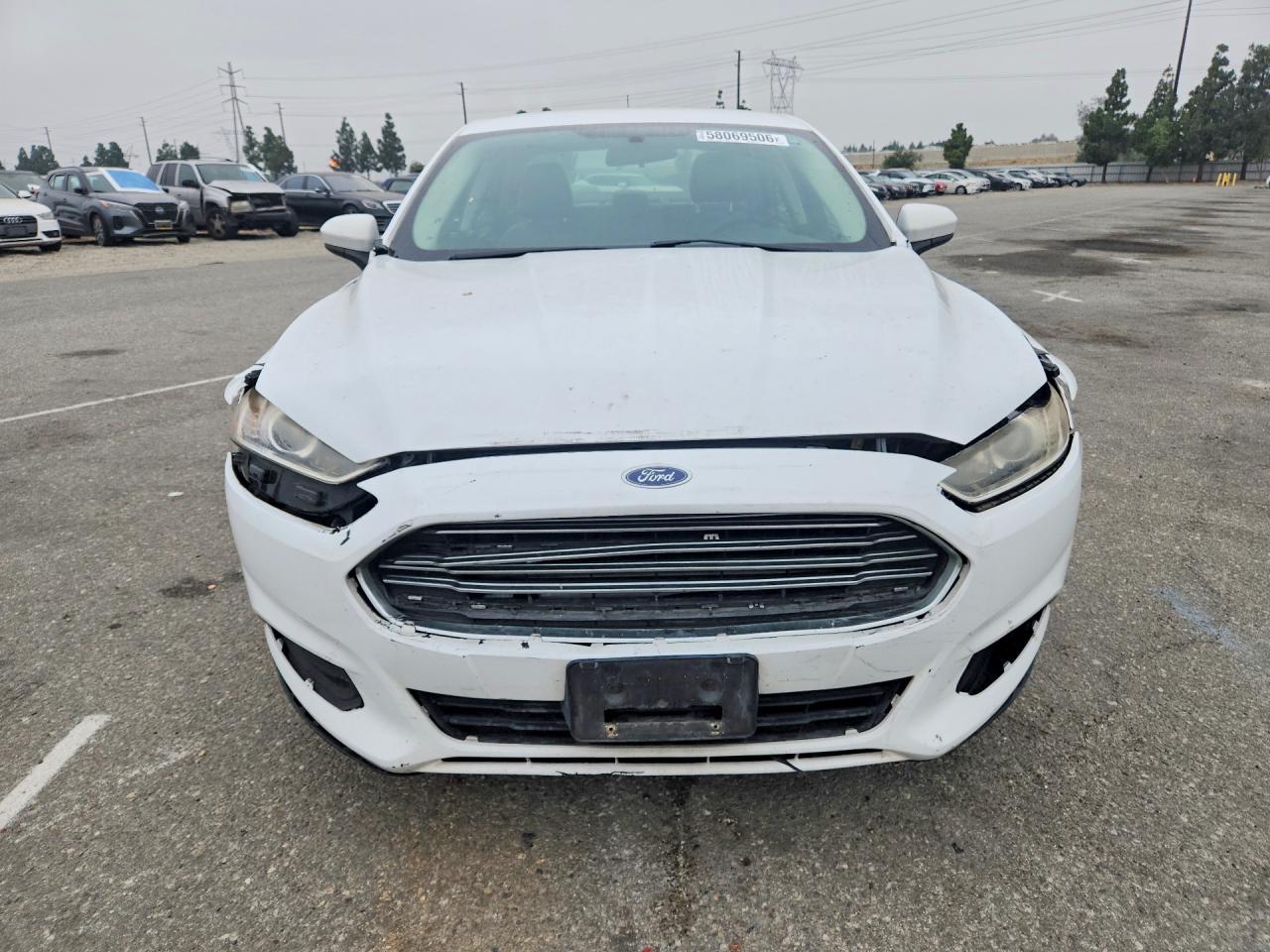 2014 Ford Fusion S Белый vin: 3FA6P0G74ER137691