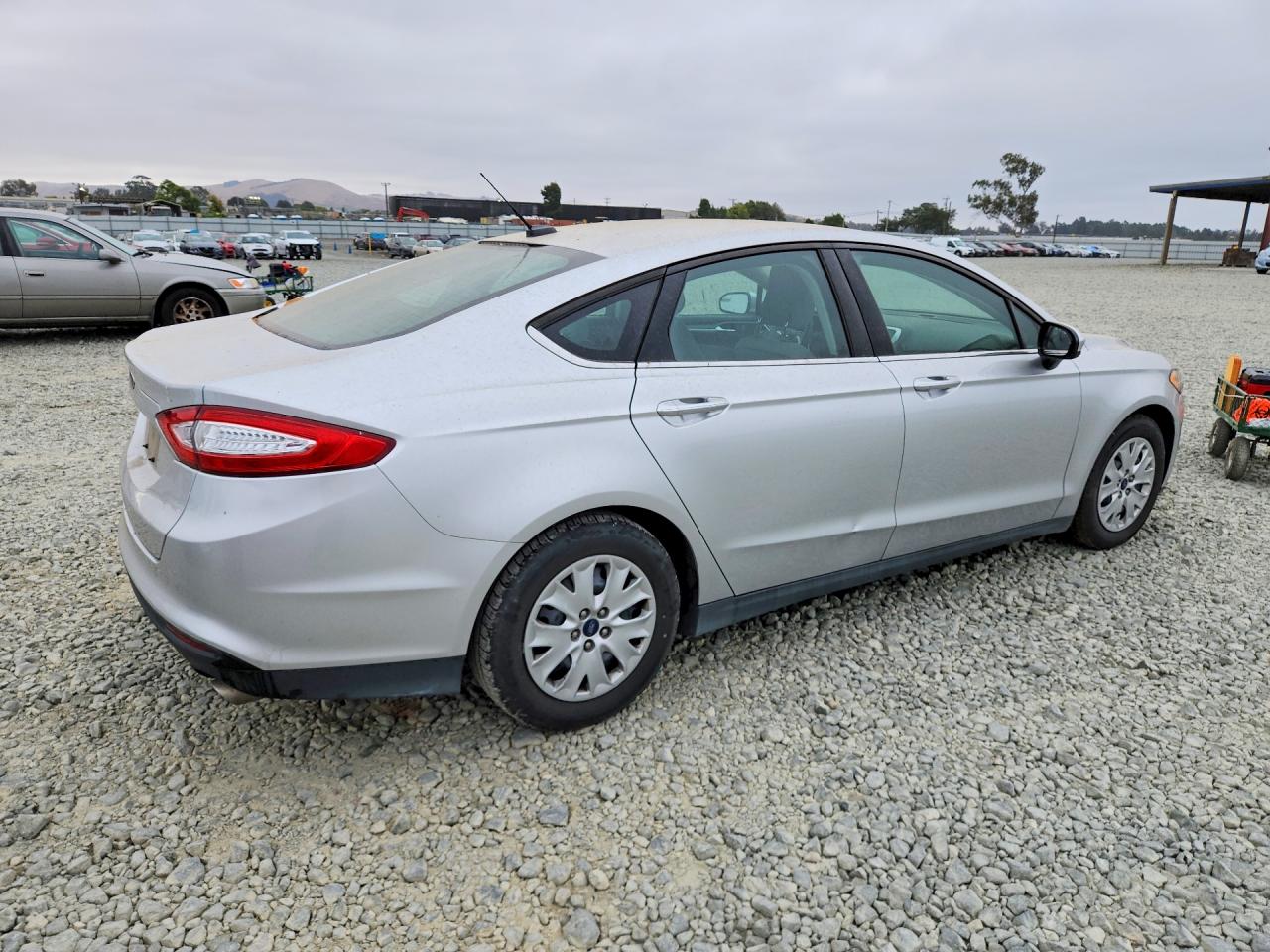 2014 Ford Fusion S Silver vin: 3FA6P0G74ER270001